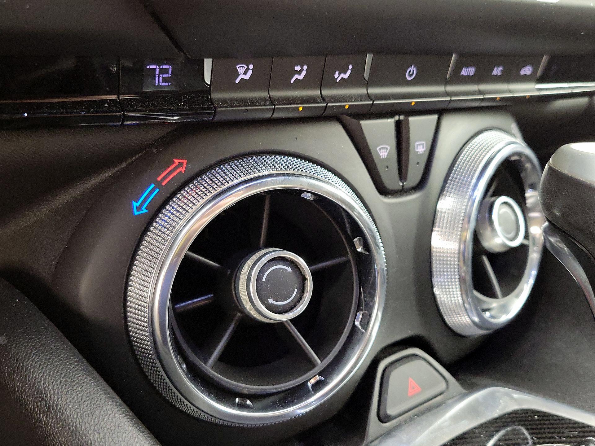 Thumbnail: 2019 Chevrolet Camaro - 15