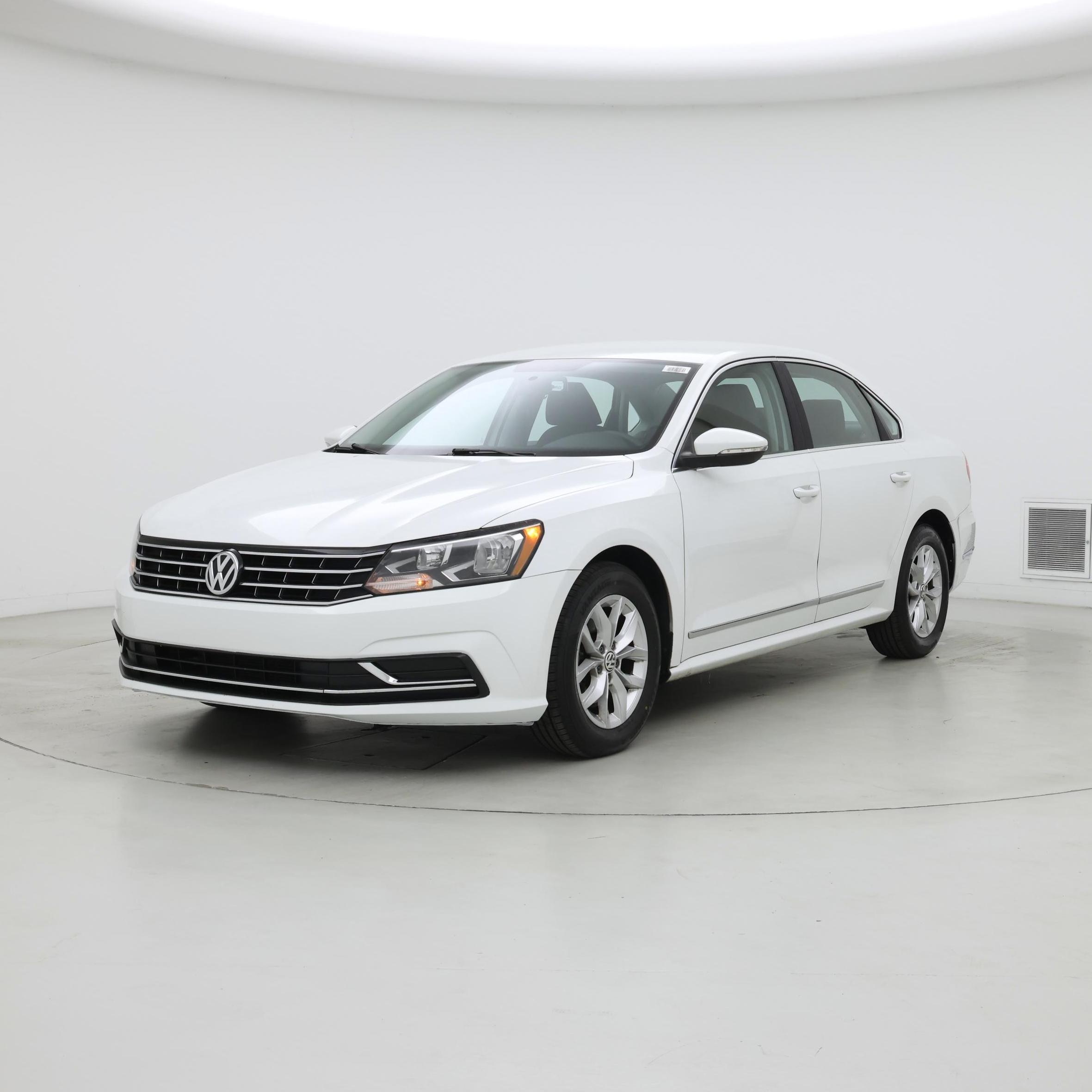Thumbnail: 2016 Volkswagen Passat - 4