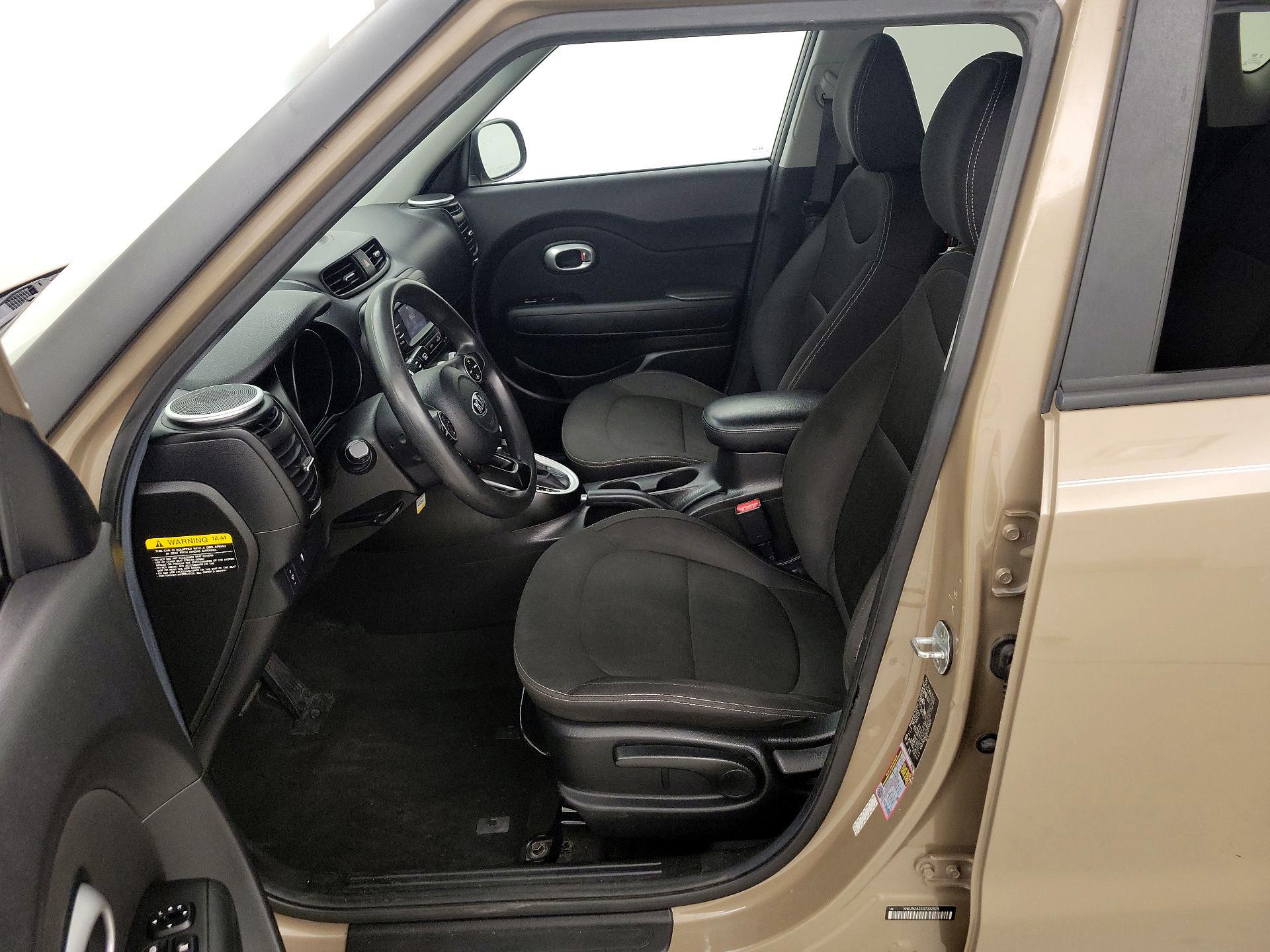 Thumbnail: 2016 Kia Soul - 11