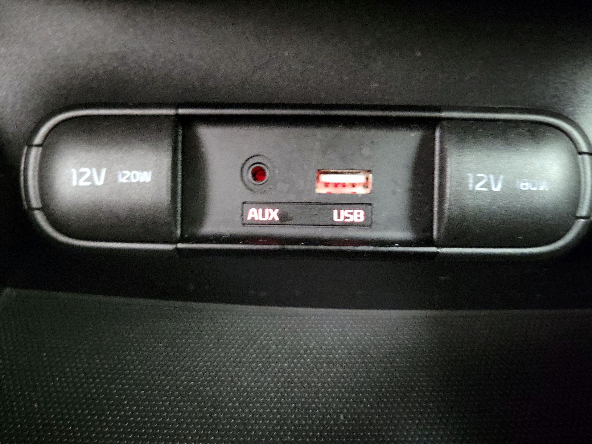 Thumbnail: 2016 Kia Soul - 18