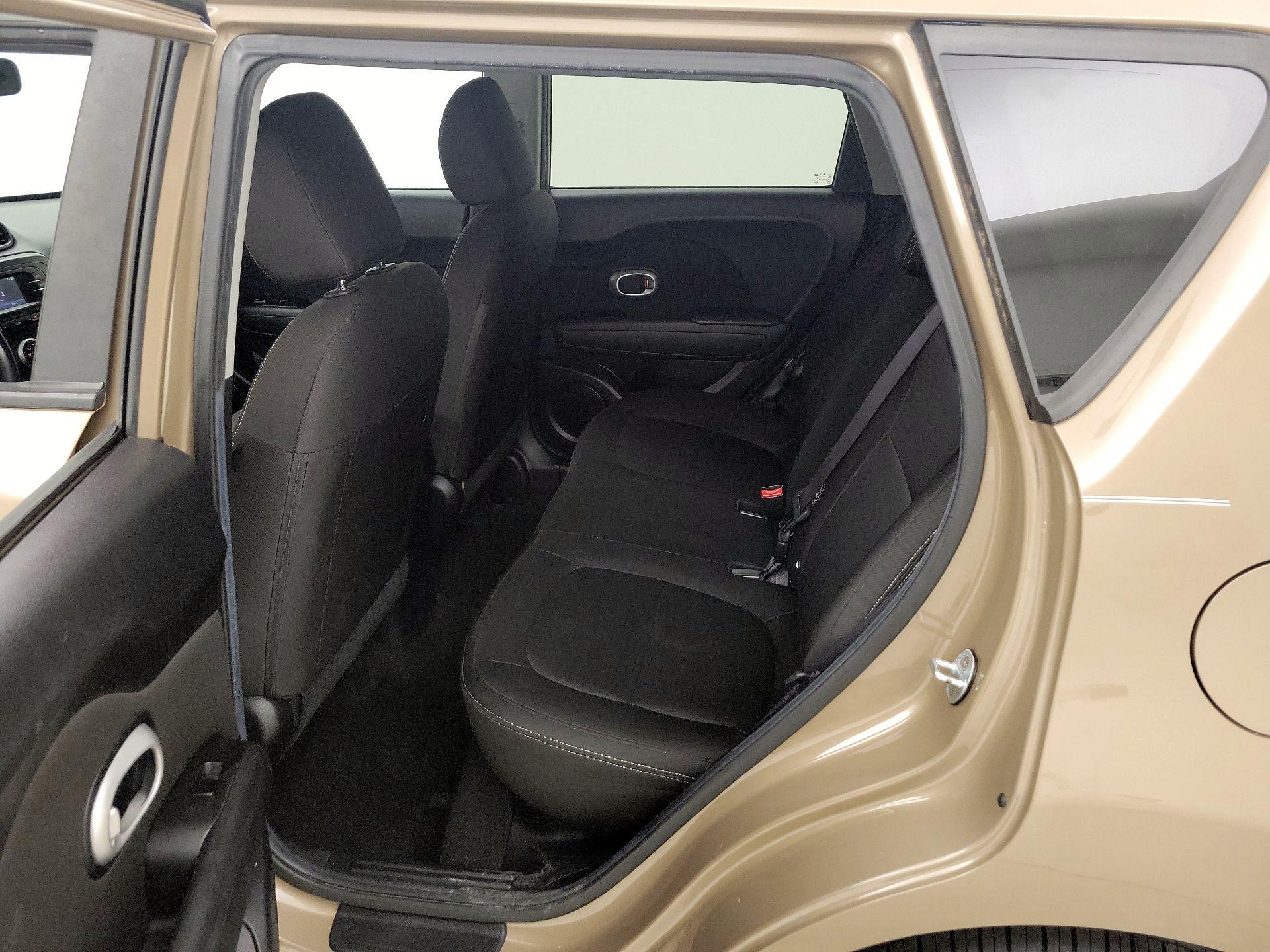 Thumbnail: 2016 Kia Soul - 19