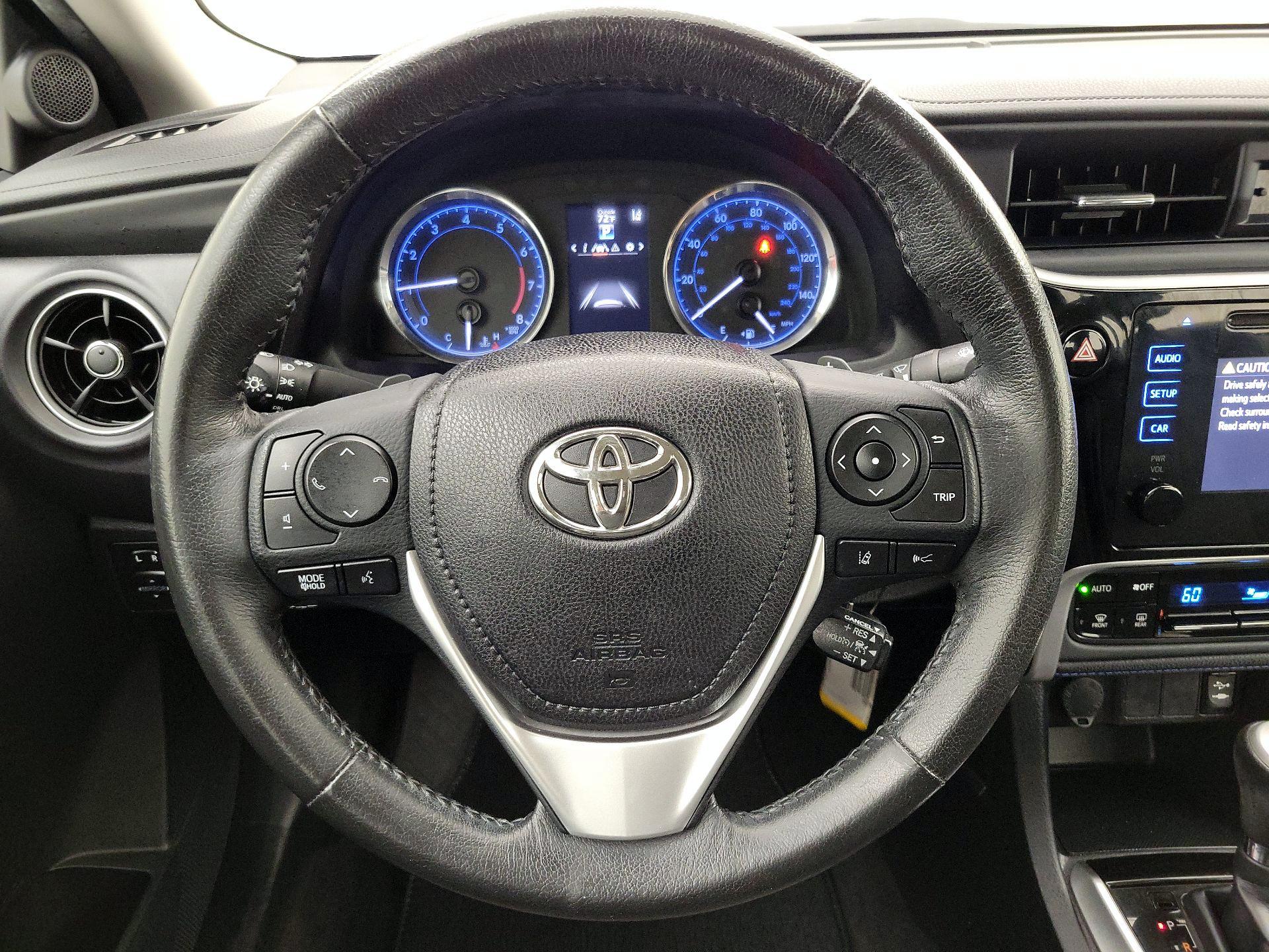 Thumbnail: 2017 Toyota Corolla - 10
