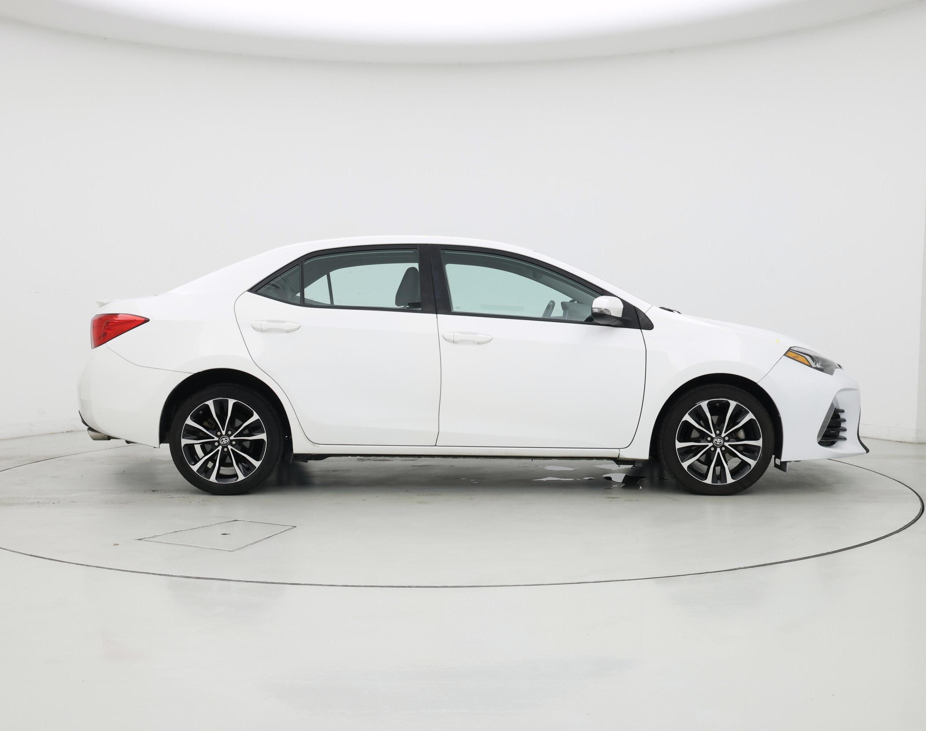 Thumbnail: 2017 Toyota Corolla - 7
