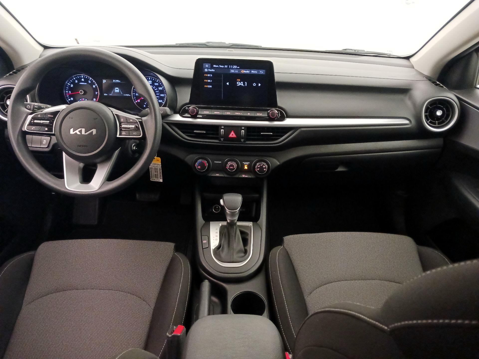 Thumbnail: 2022 Kia Forte - 9