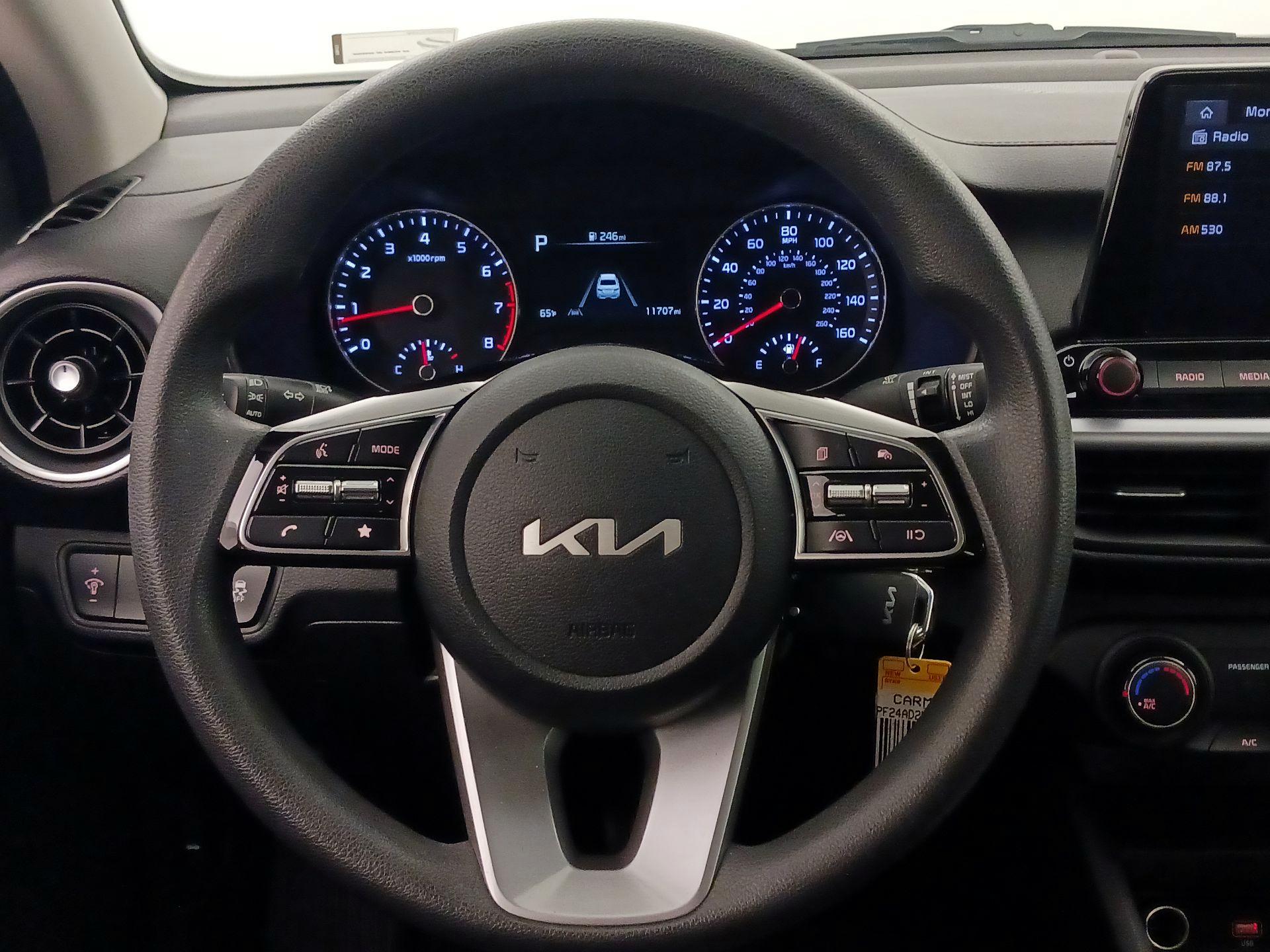 Thumbnail: 2022 Kia Forte - 10