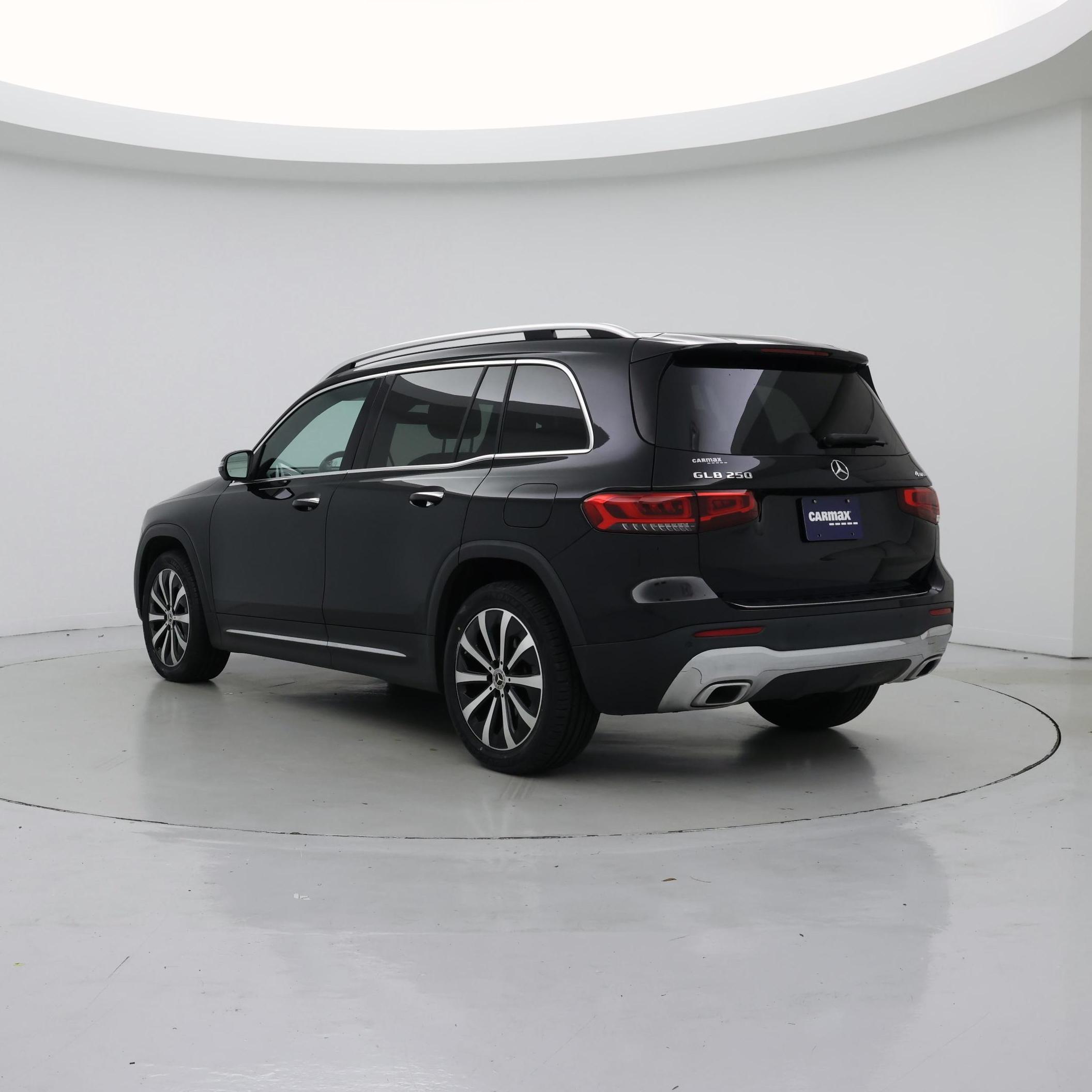 Thumbnail: 2022 Mercedes-Benz GLB - 2