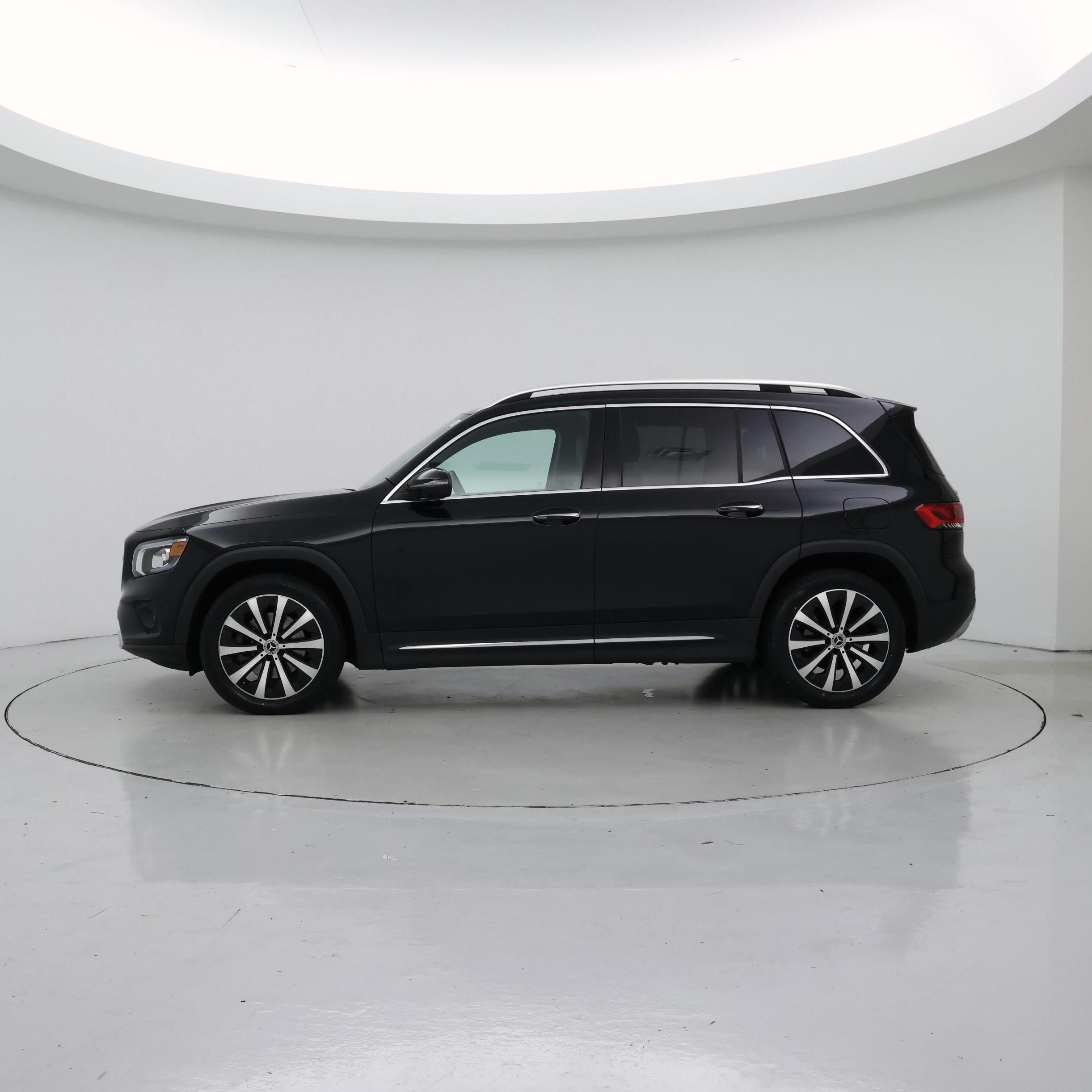 Thumbnail: 2022 Mercedes-Benz GLB - 3