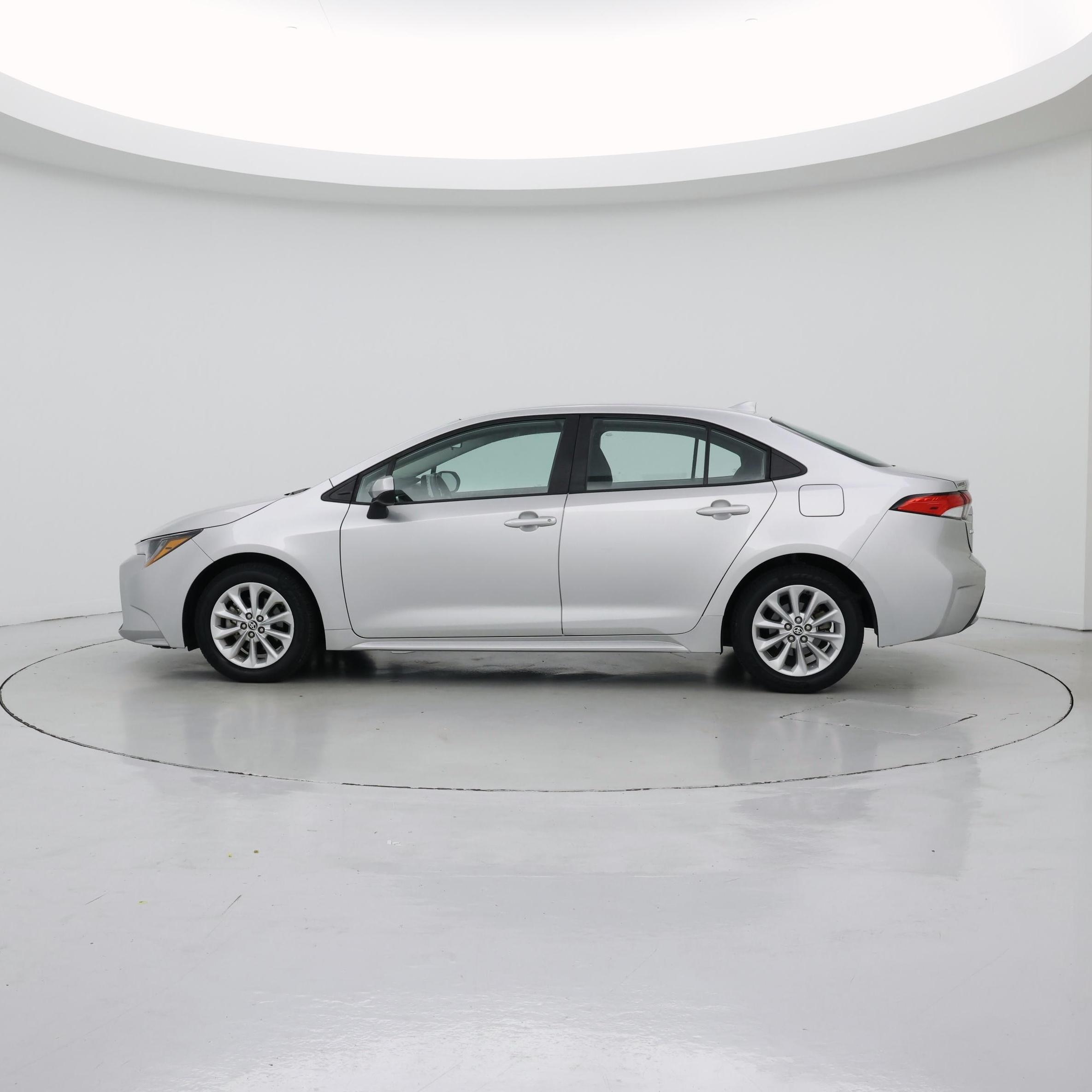 Thumbnail: 2022 Toyota Corolla - 3