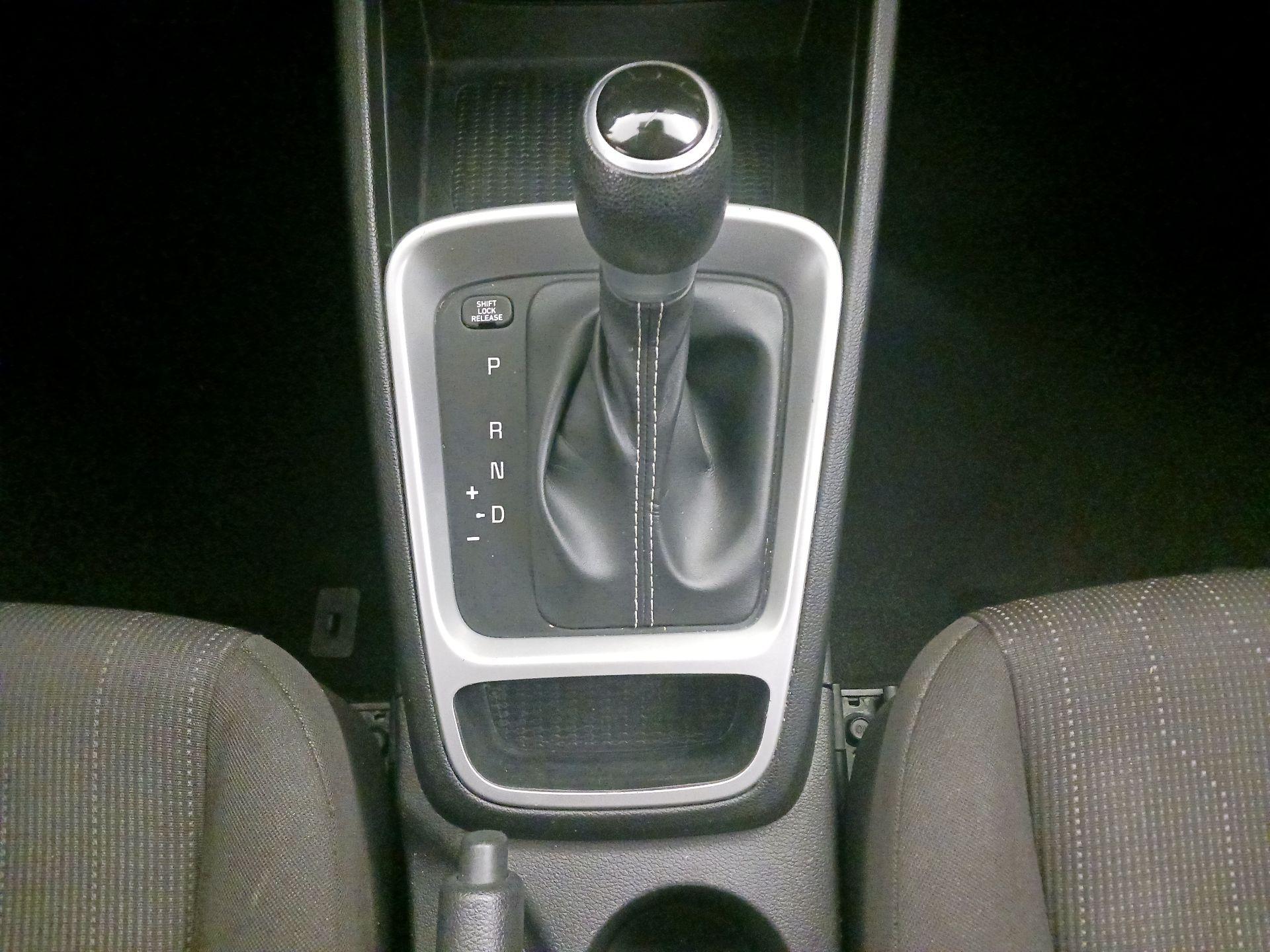 Thumbnail: 2021 Hyundai Venue - 17