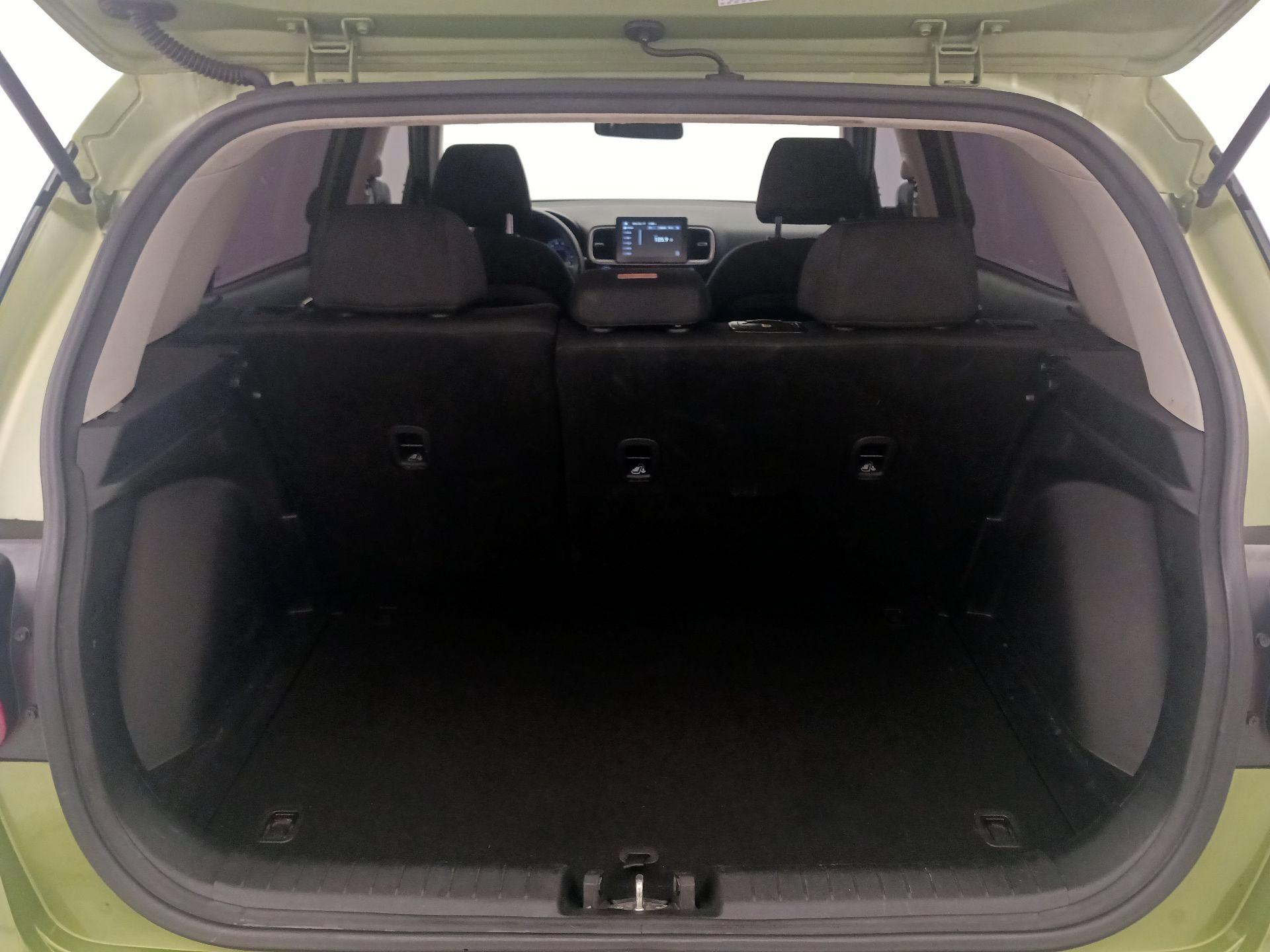 Thumbnail: 2021 Hyundai Venue - 20