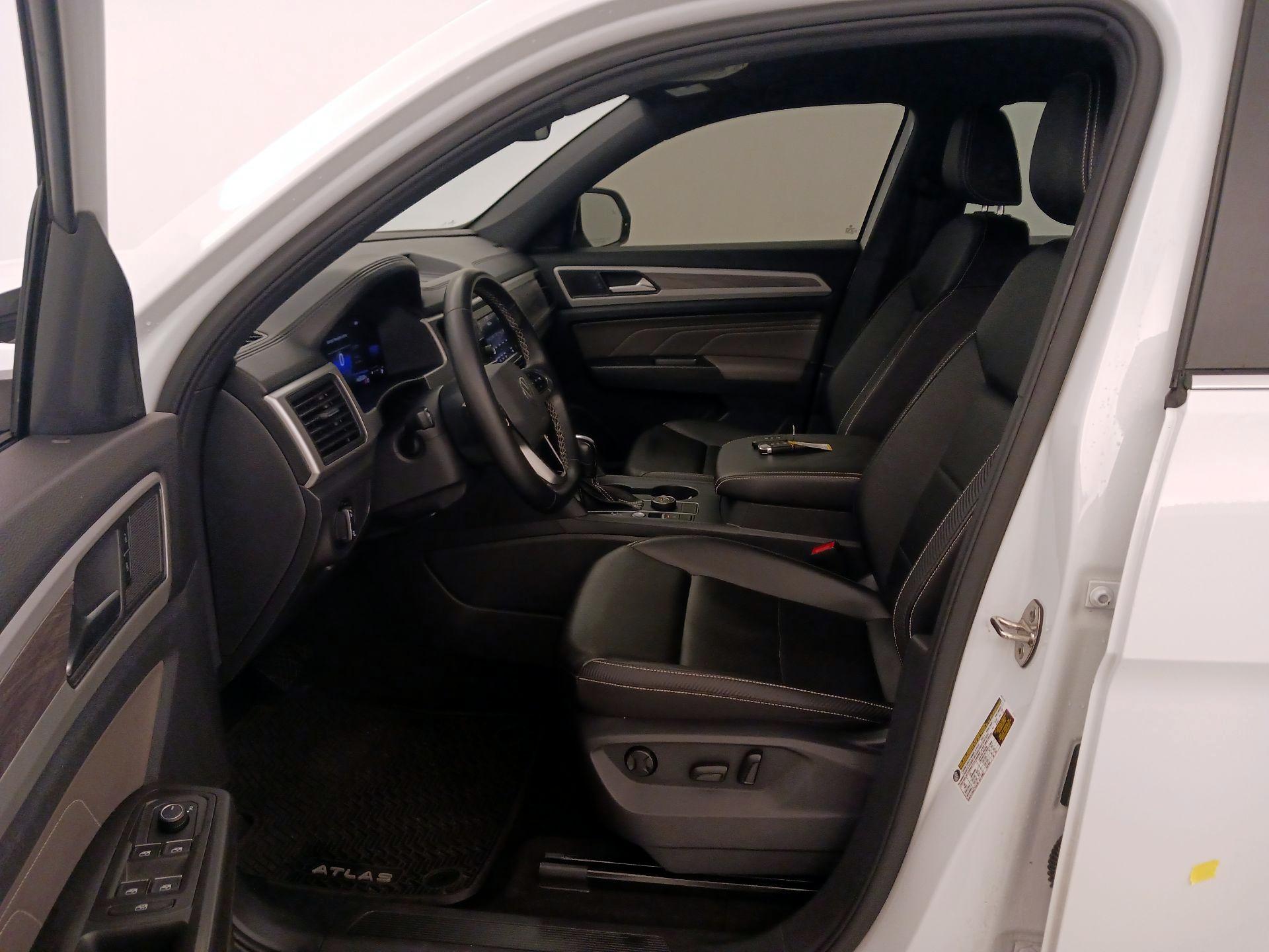 Thumbnail: 2022 Volkswagen Atlas - 11