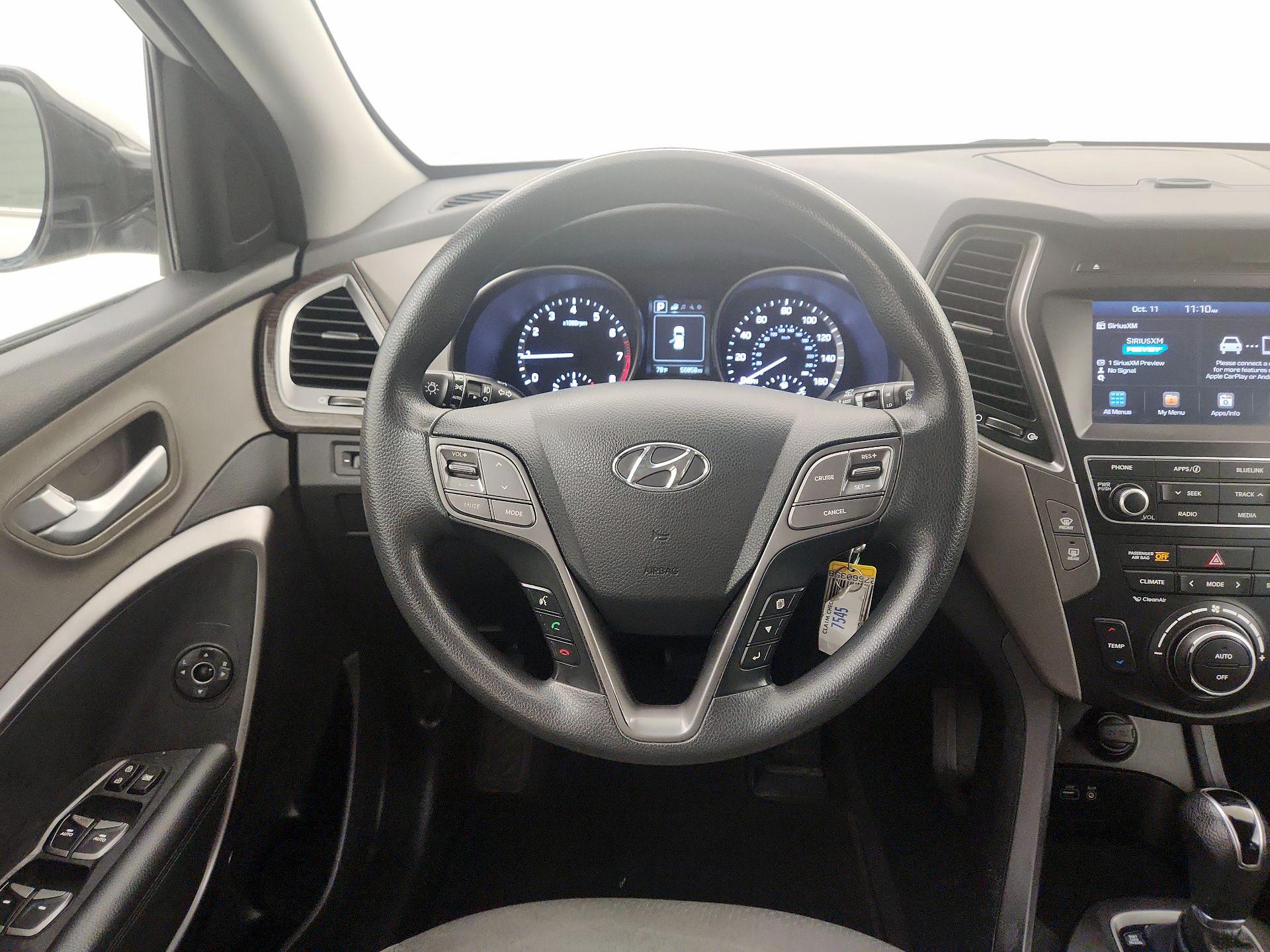Thumbnail: 2017 Hyundai Santa Fe - 10
