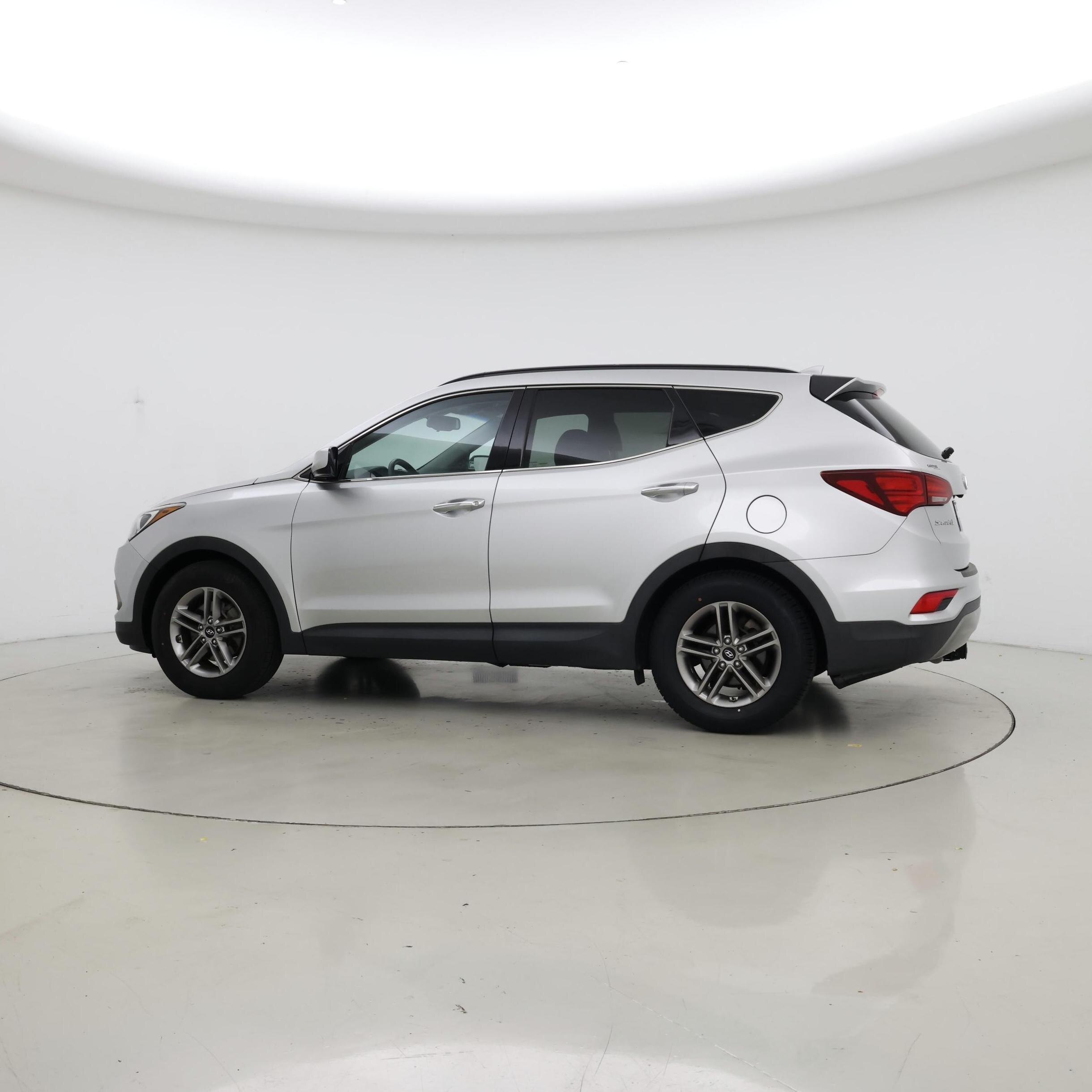 Thumbnail: 2017 Hyundai Santa Fe - 4