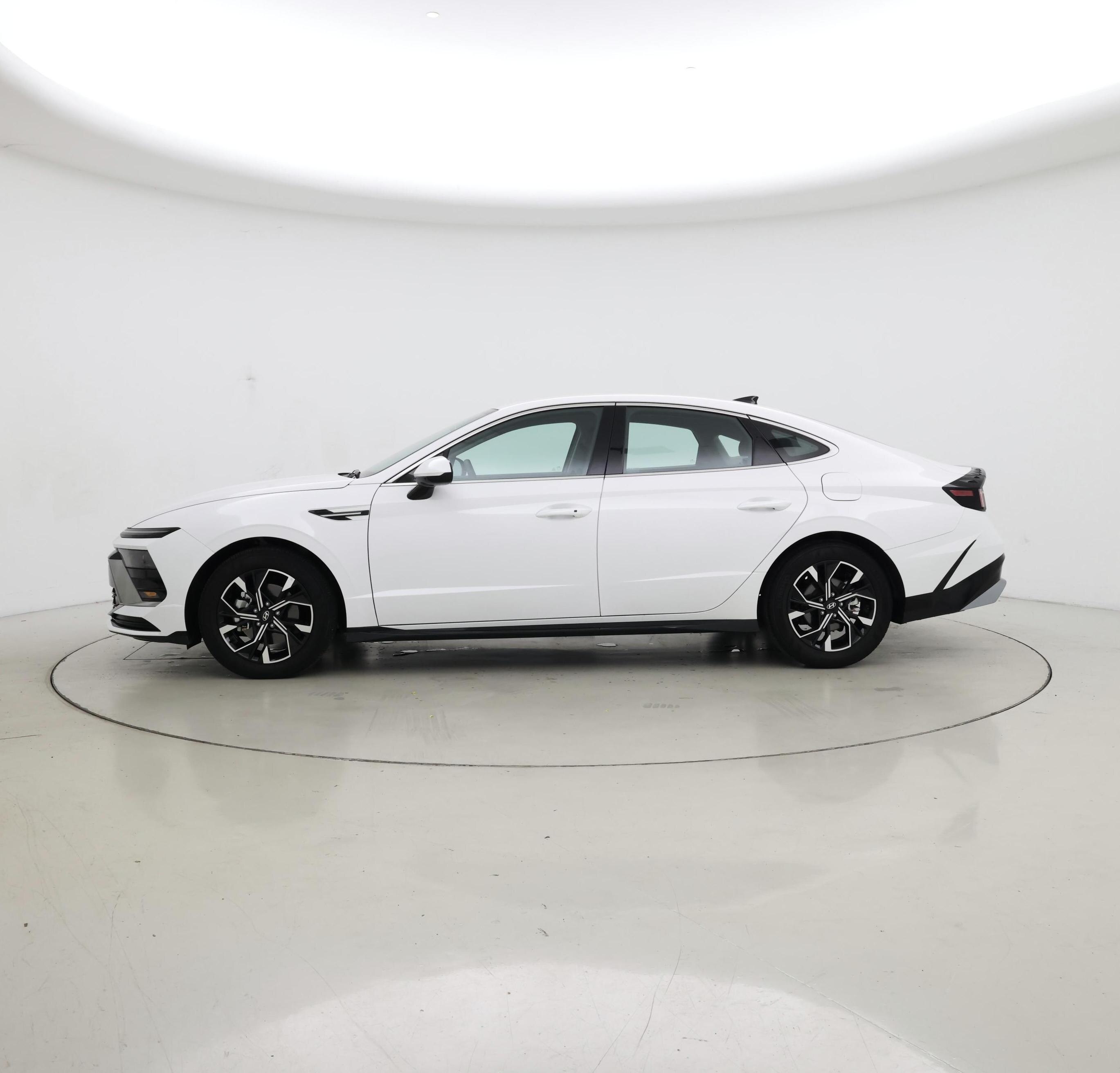 Thumbnail: 2025 Hyundai Sonata - 3