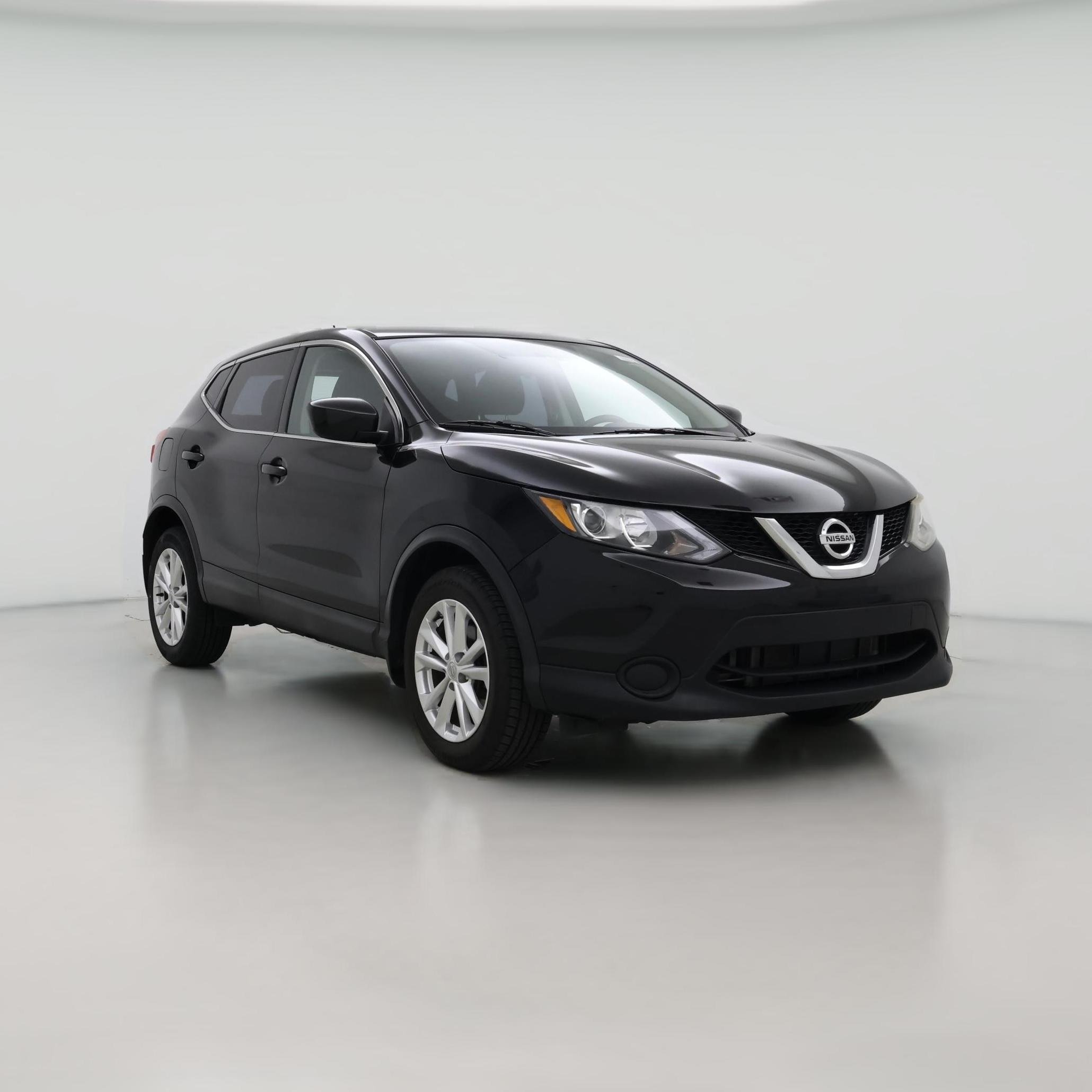Thumbnail: 2017 Nissan Rogue Sport - 1