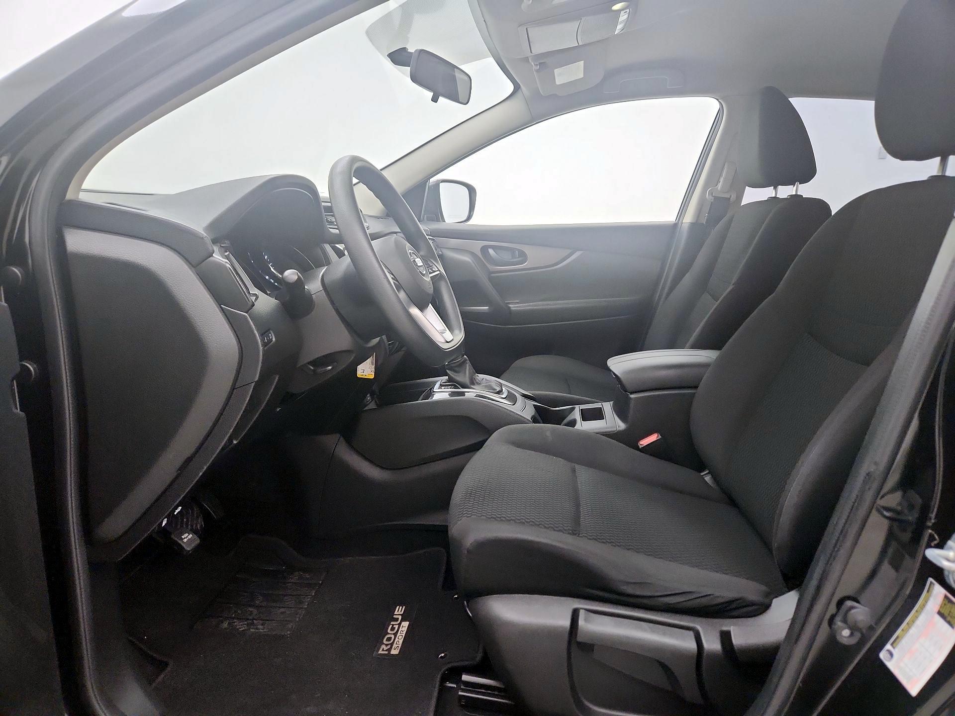 Thumbnail: 2017 Nissan Rogue Sport - 11