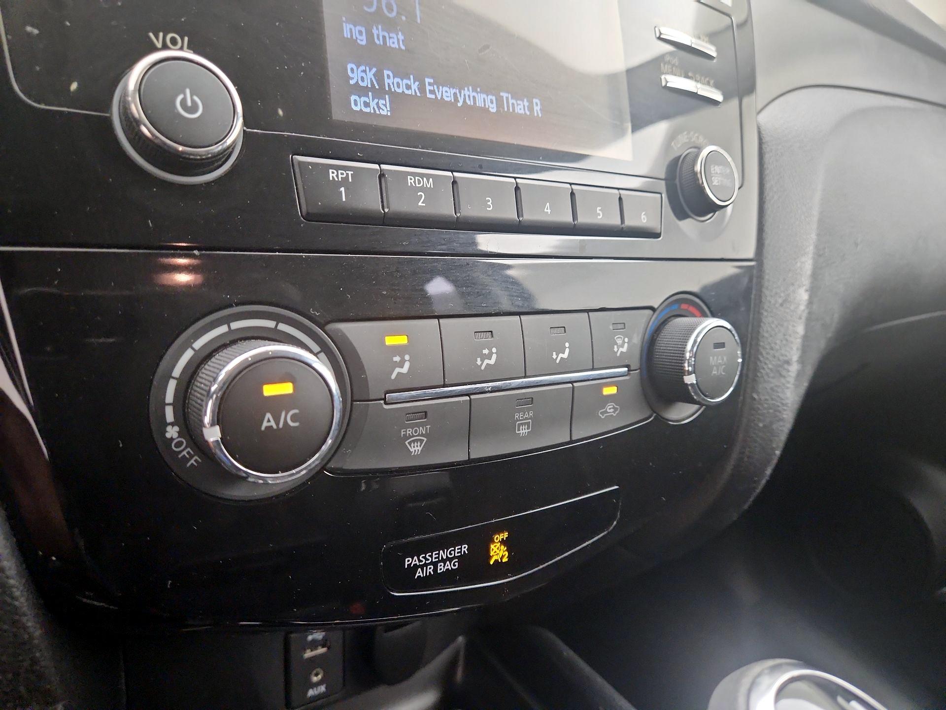 Thumbnail: 2017 Nissan Rogue Sport - 16