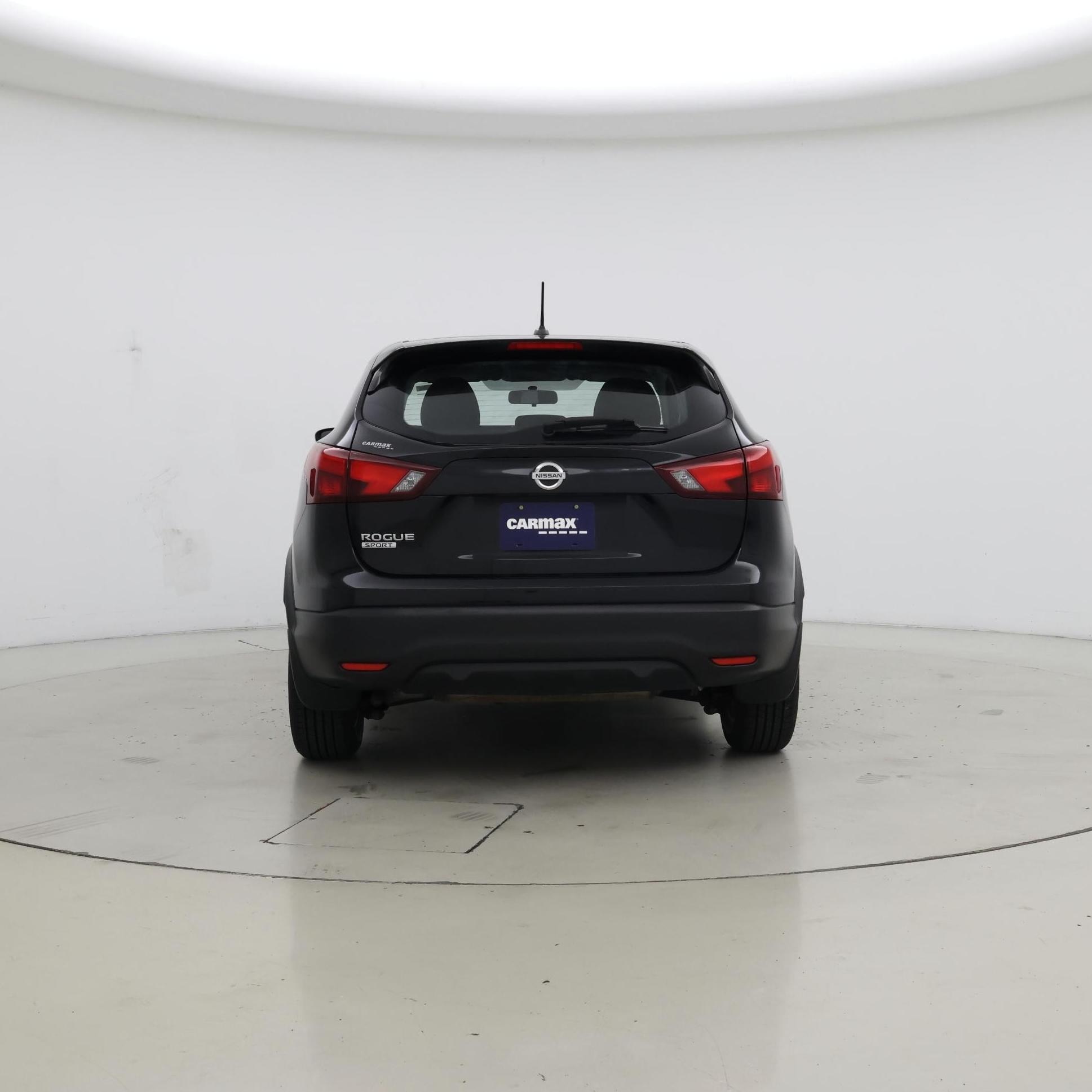 Thumbnail: 2017 Nissan Rogue Sport - 6