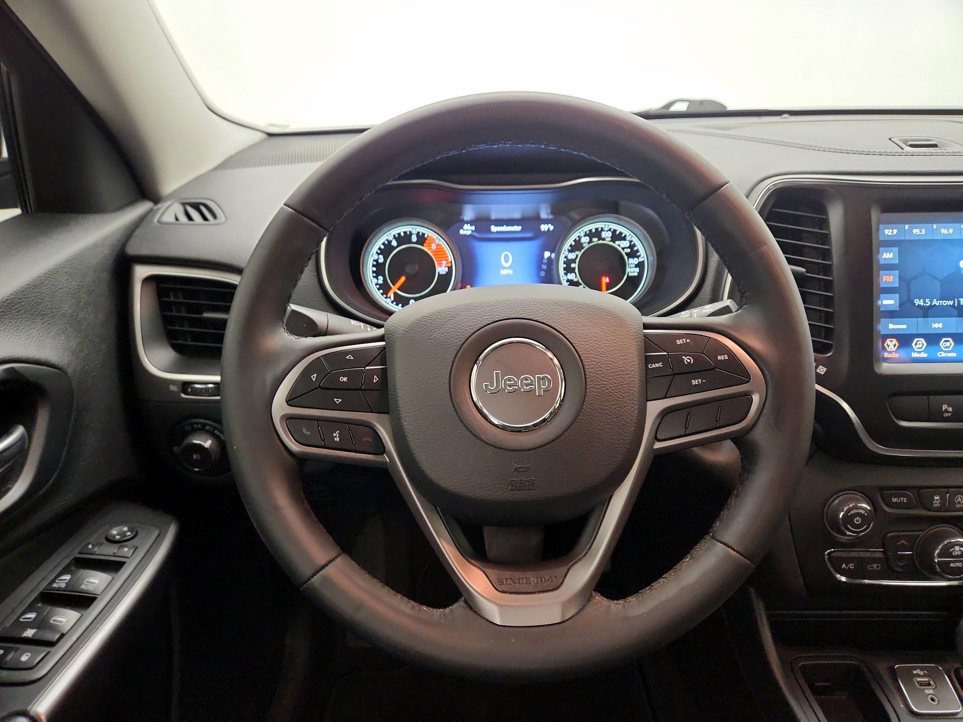 Thumbnail: 2021 Jeep Cherokee - 10