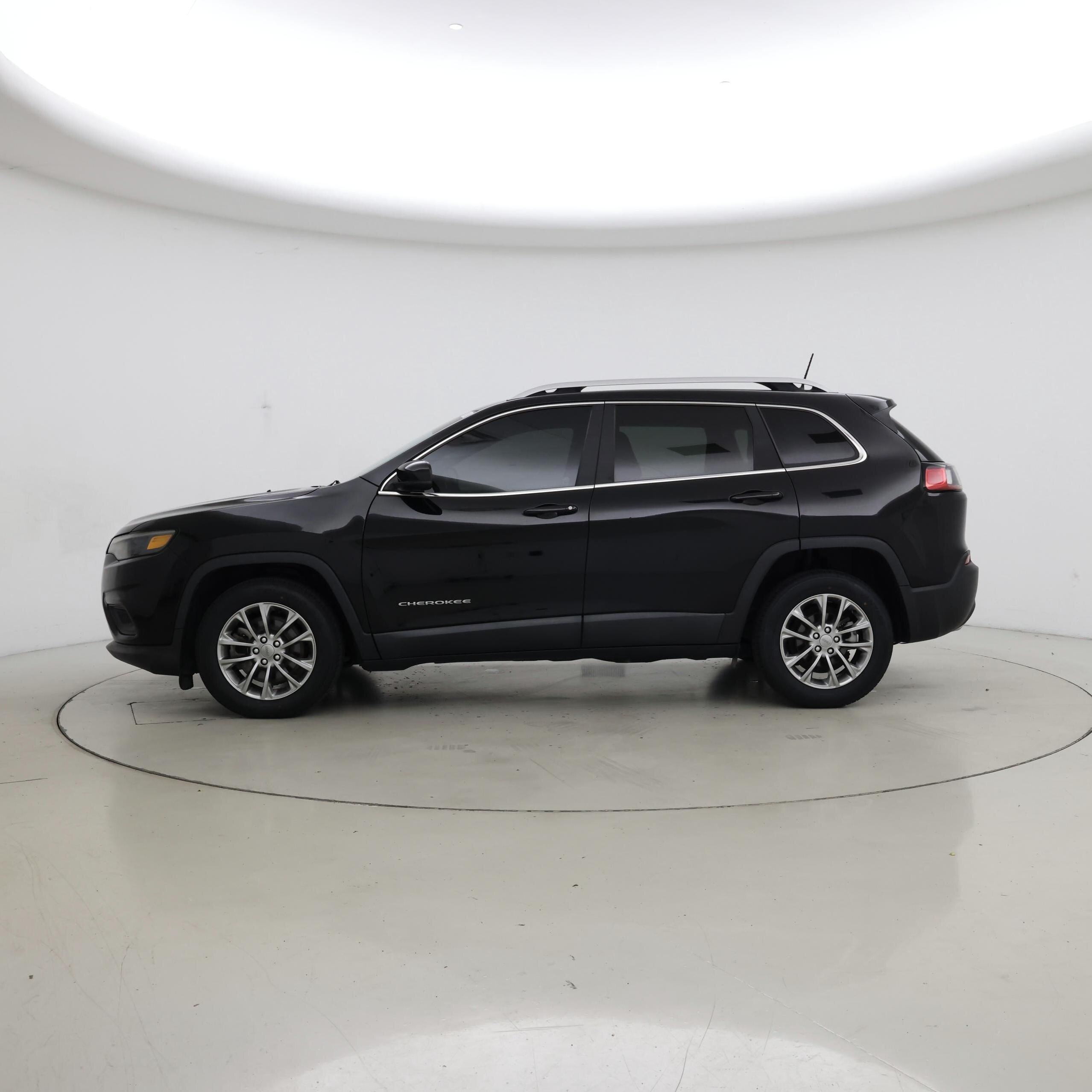 Thumbnail: 2021 Jeep Cherokee - 3
