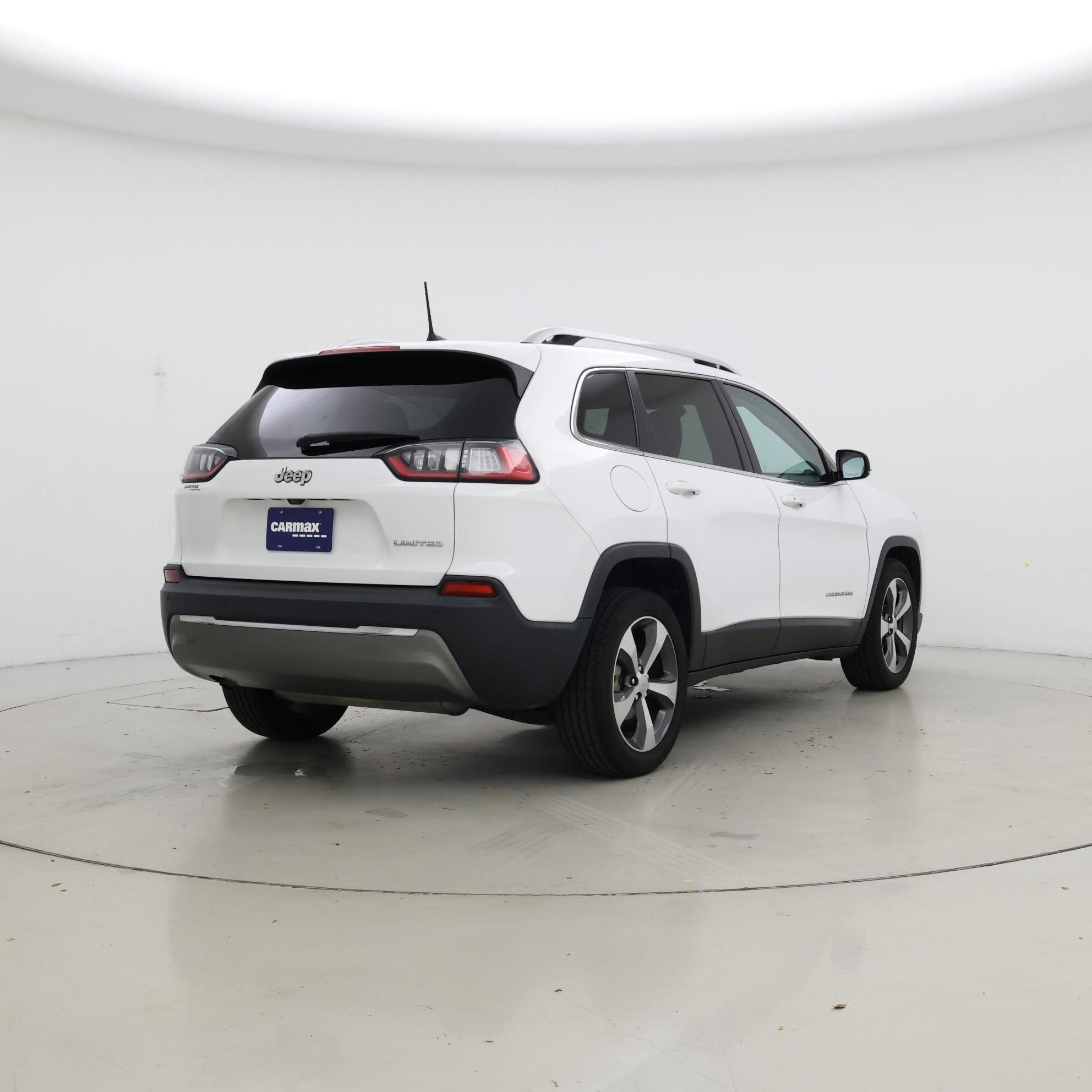 Thumbnail: 2019 Jeep Cherokee - 8