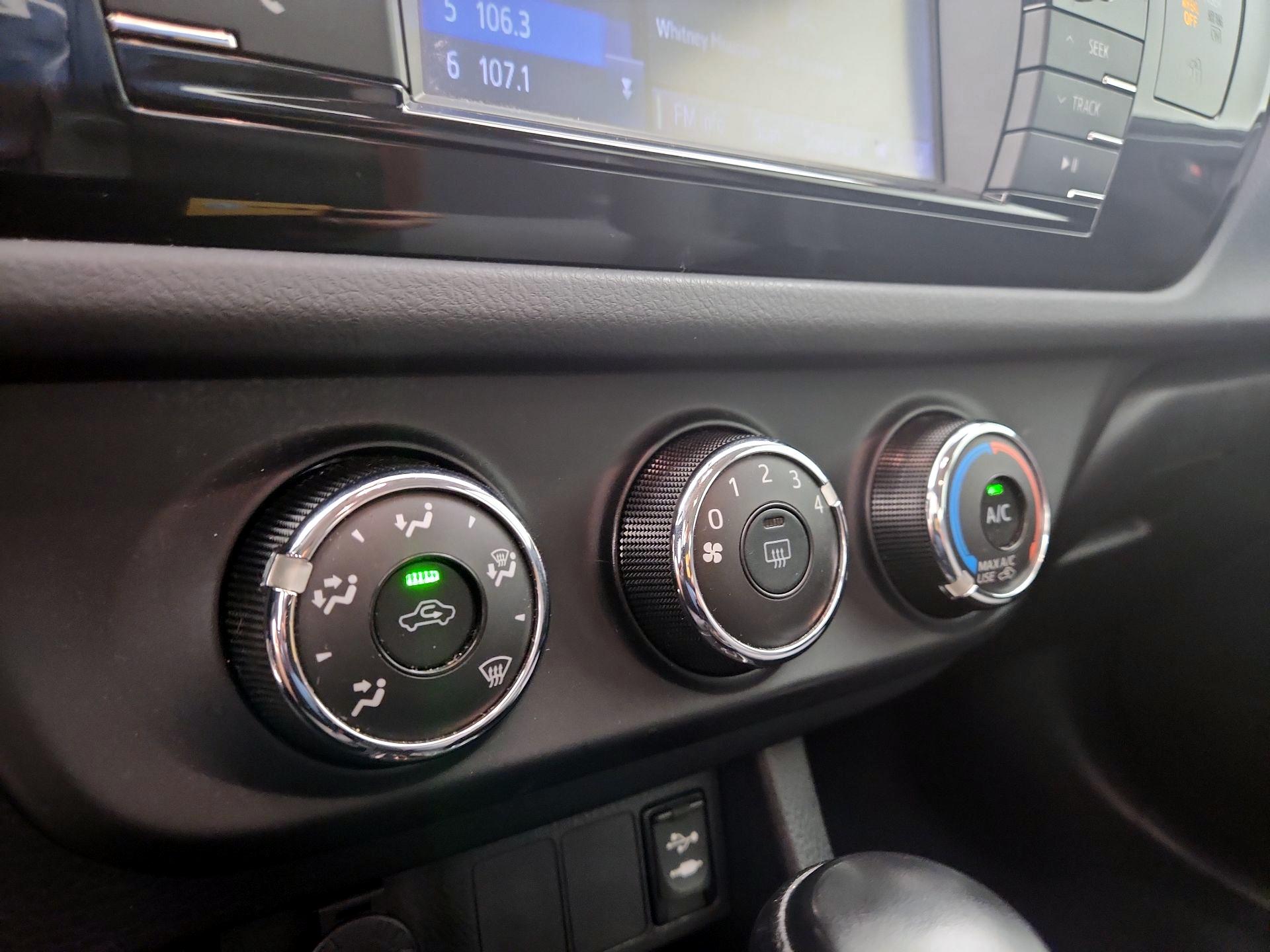 Thumbnail: 2016 Toyota Corolla - 15