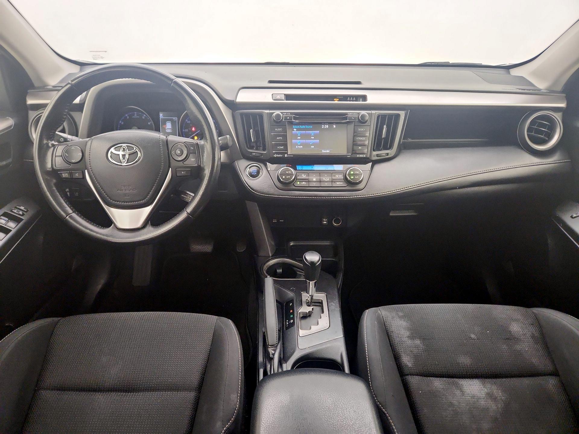 Thumbnail: 2018 Toyota RAV4 - 9