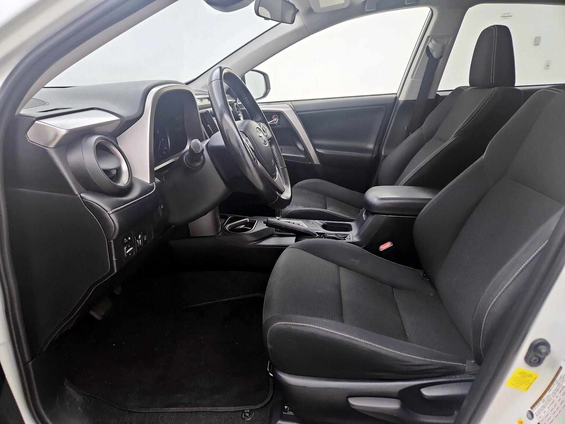Thumbnail: 2018 Toyota RAV4 - 11