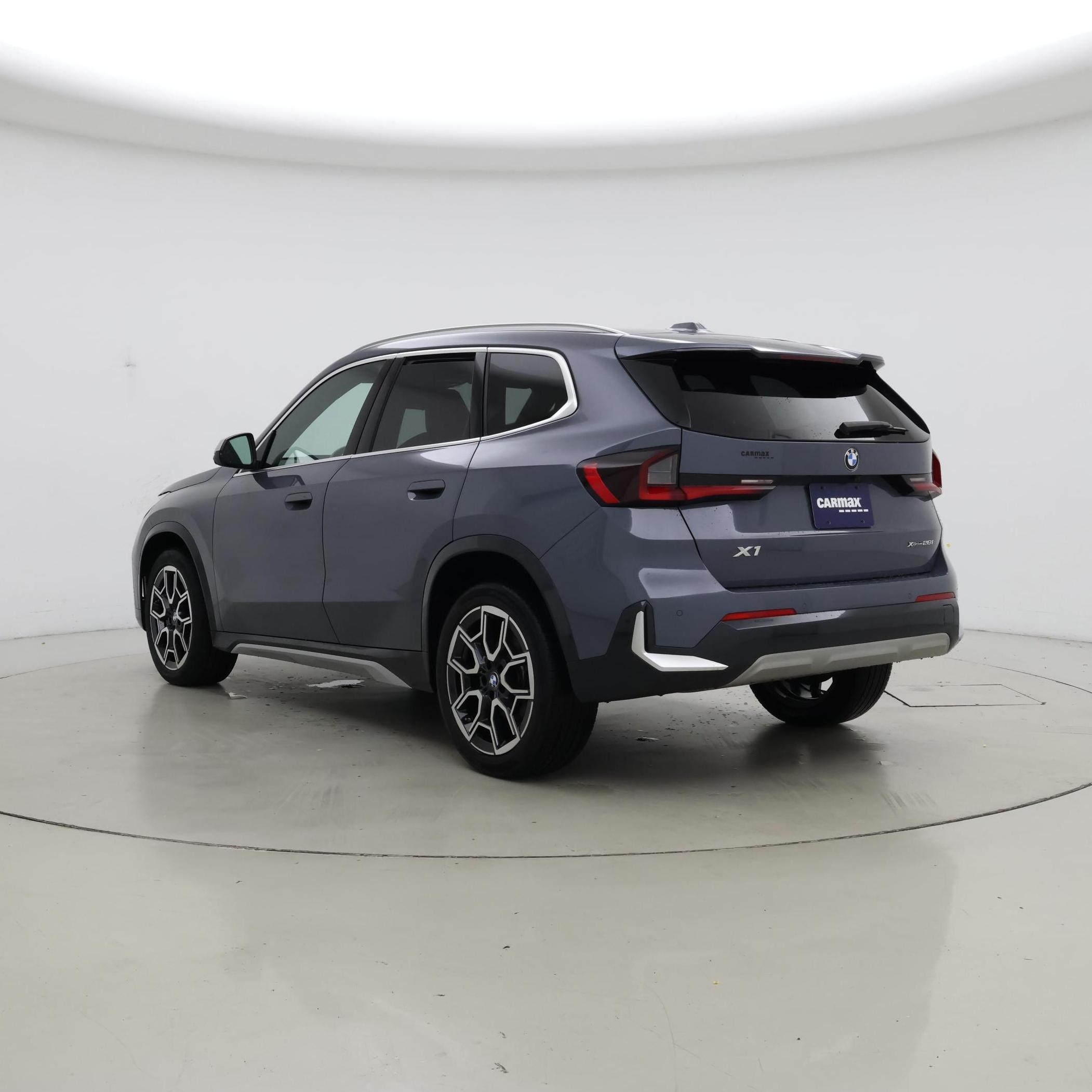 Thumbnail: 2023 BMW X1 - 2