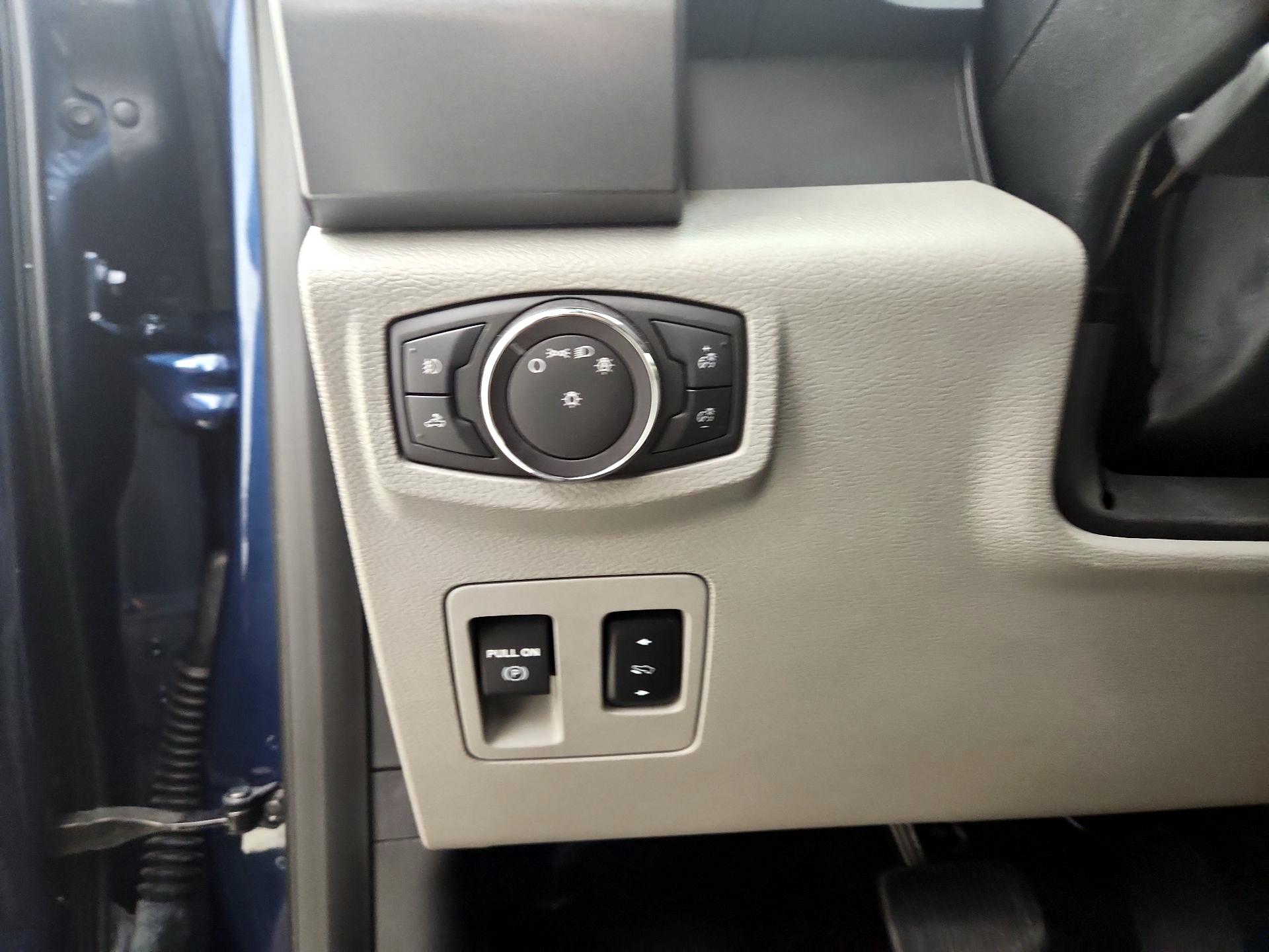 Thumbnail: 2018 Ford F-150 - 13