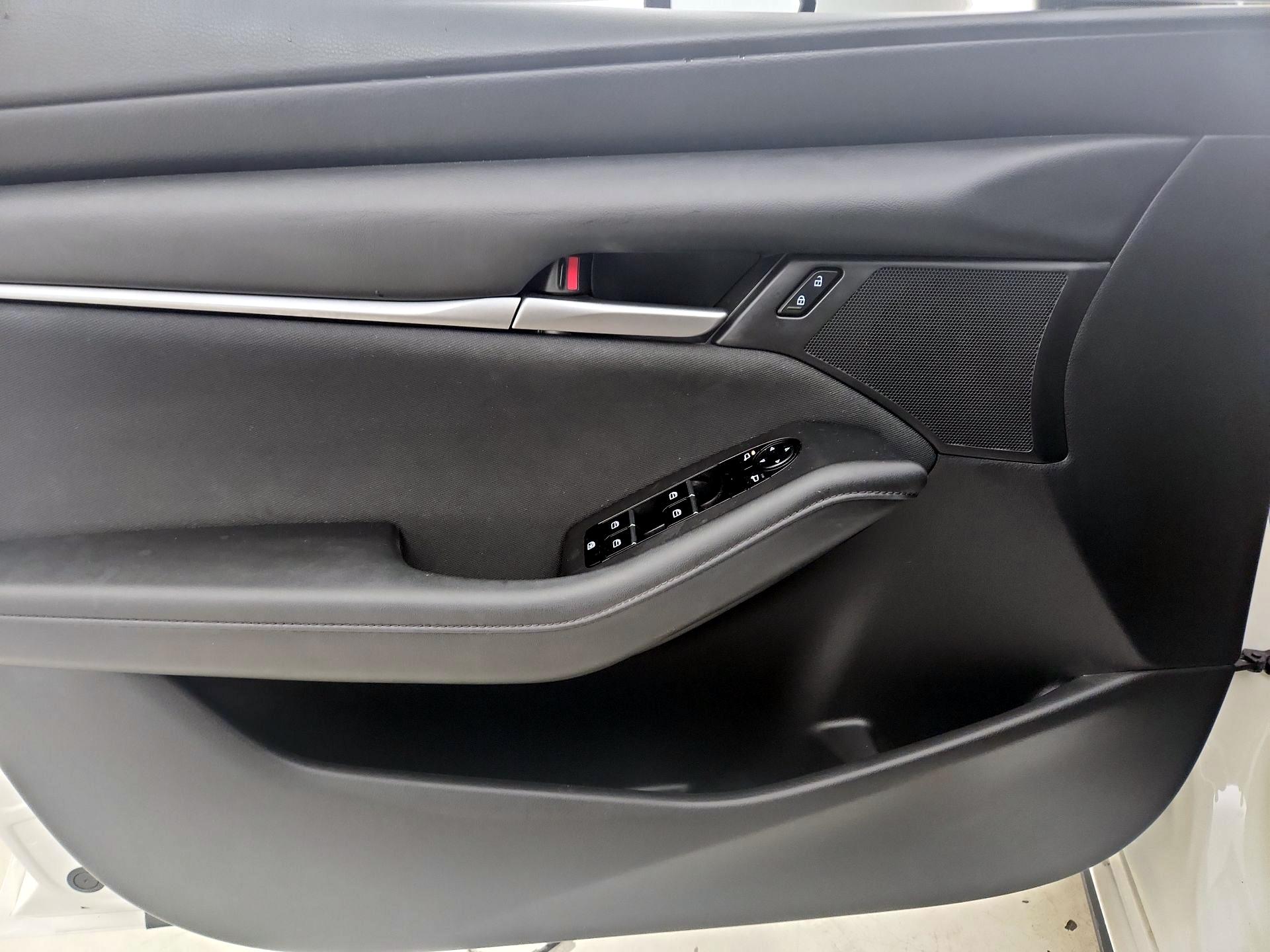 Thumbnail: 2021 Mazda Mazda3 - 12