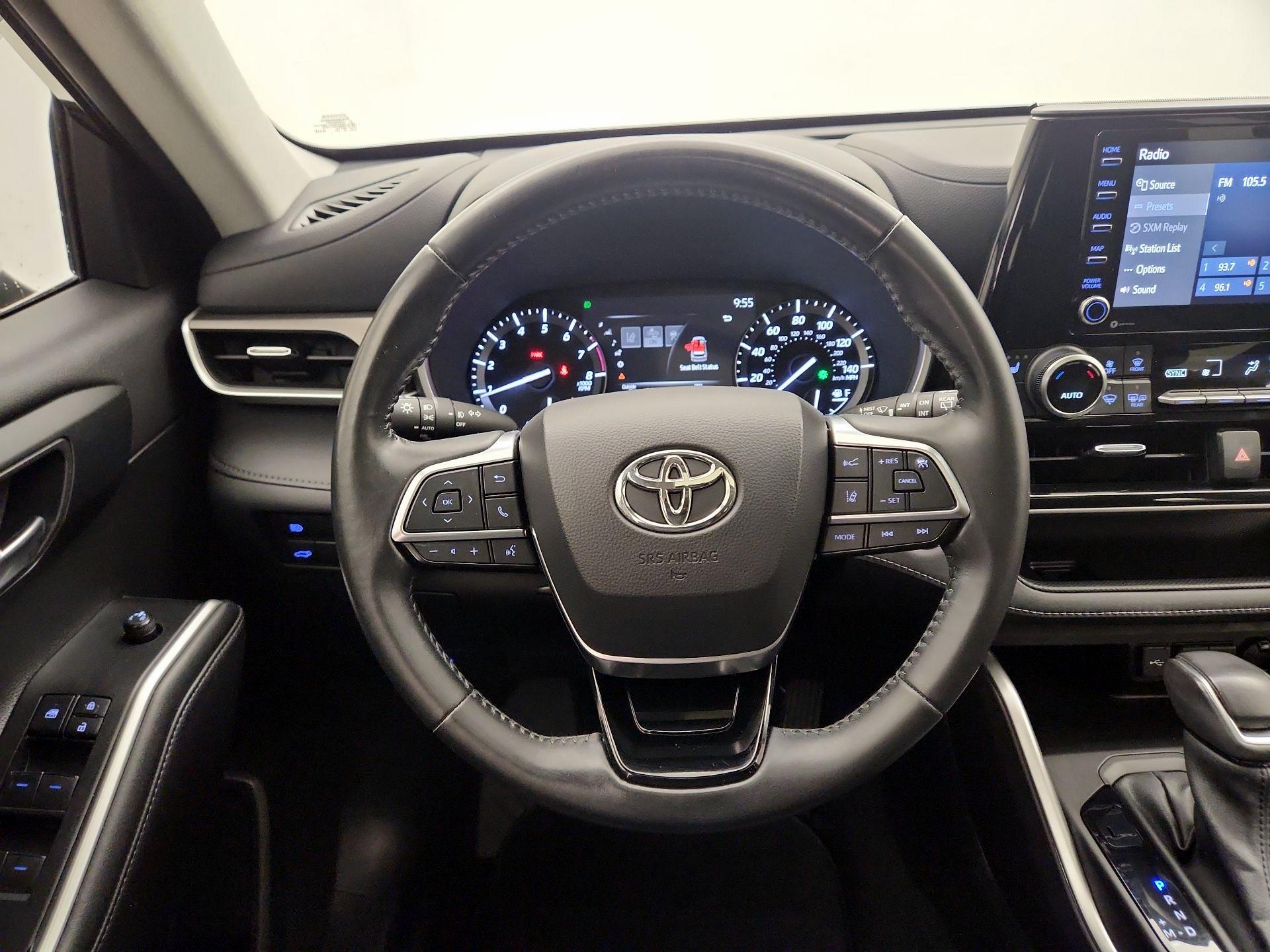 Thumbnail: 2021 Toyota Highlander - 10