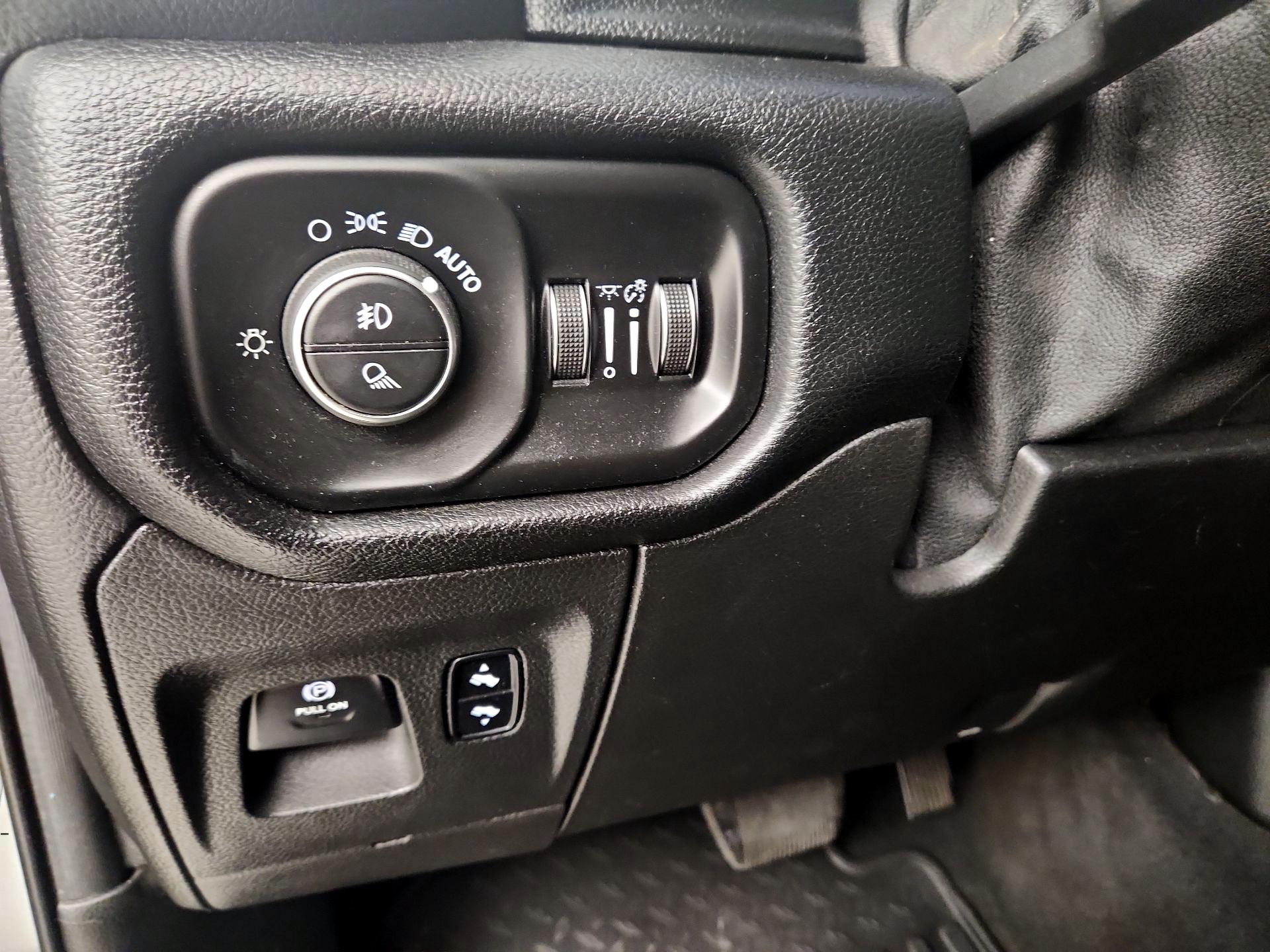 Thumbnail: 2019 RAM 1500 - 13