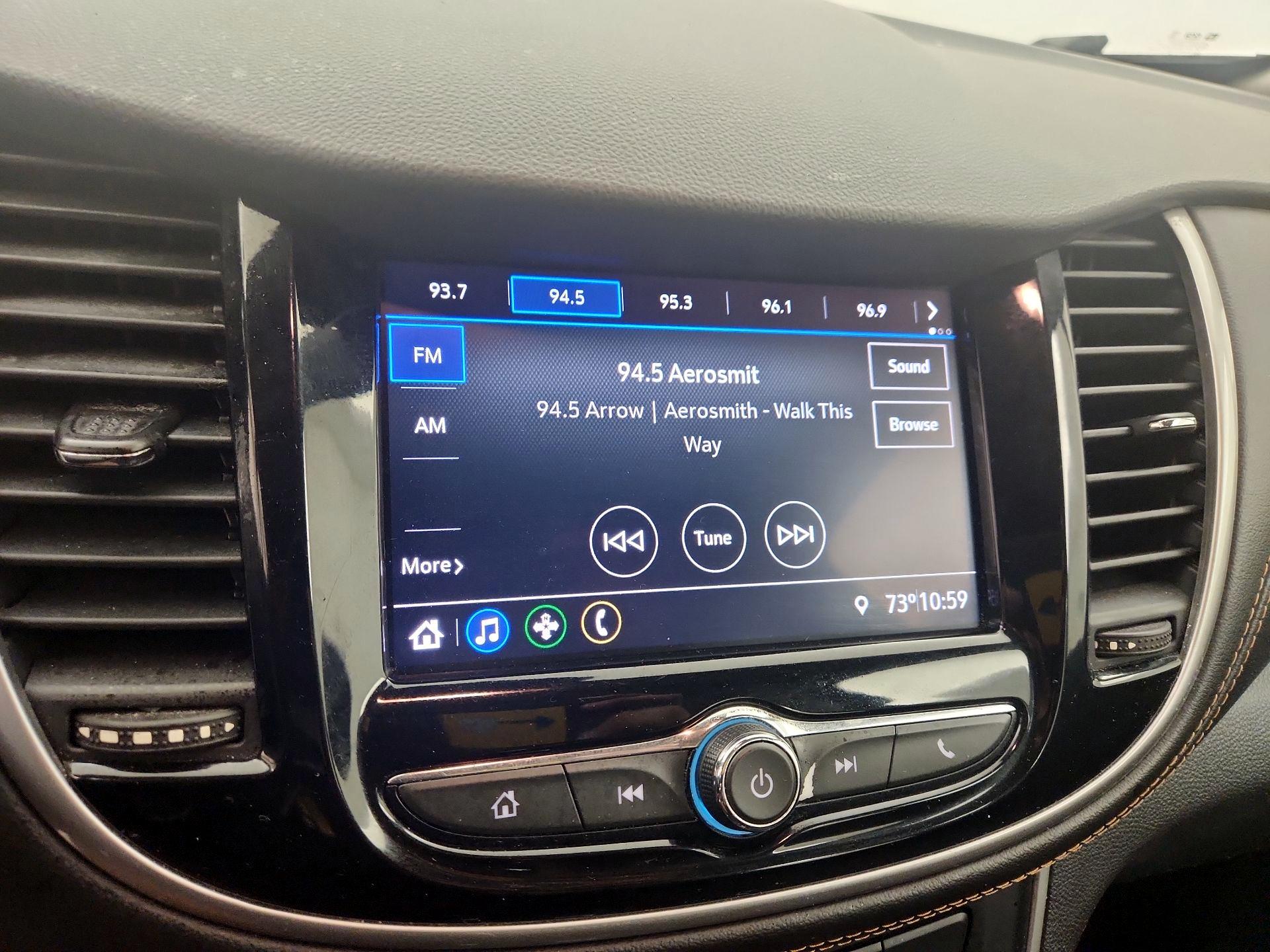 Thumbnail: 2020 Chevrolet Trax - 15
