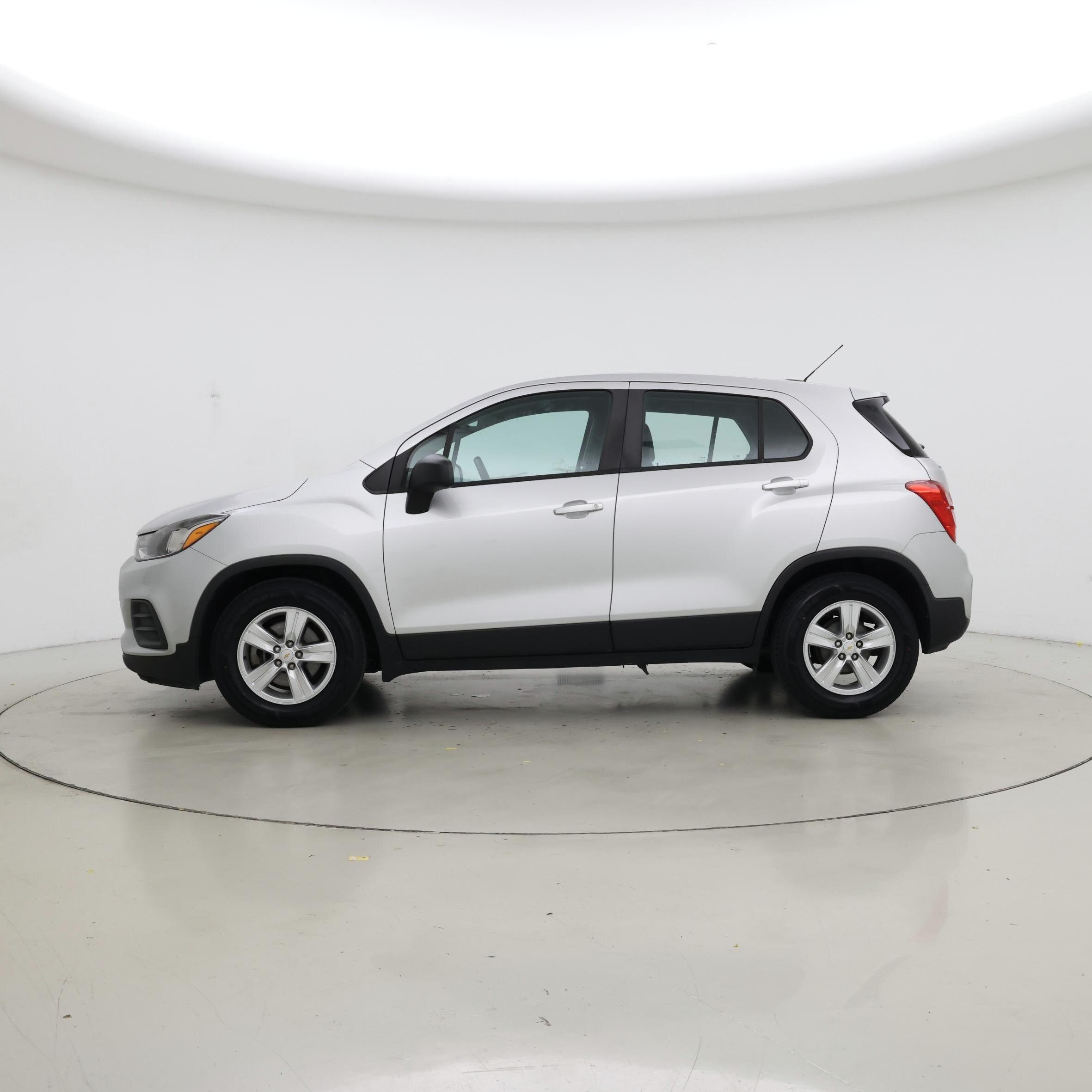 Thumbnail: 2020 Chevrolet Trax - 3