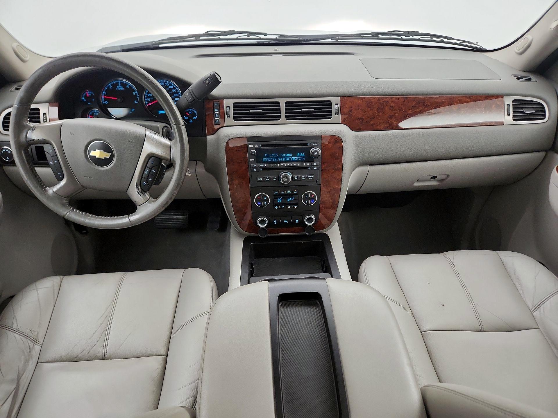 Thumbnail: 2014 Chevrolet Suburban - 9