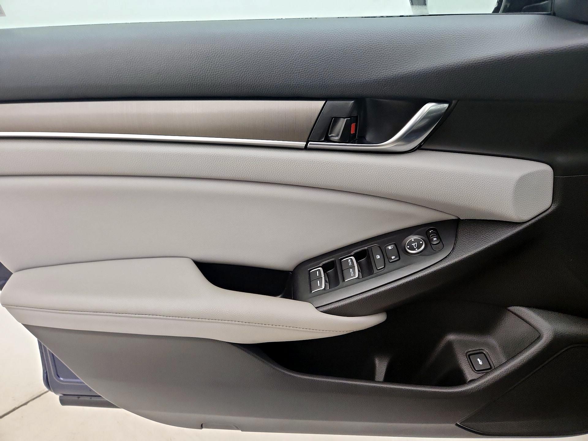 Thumbnail: 2019 Honda Accord - 12