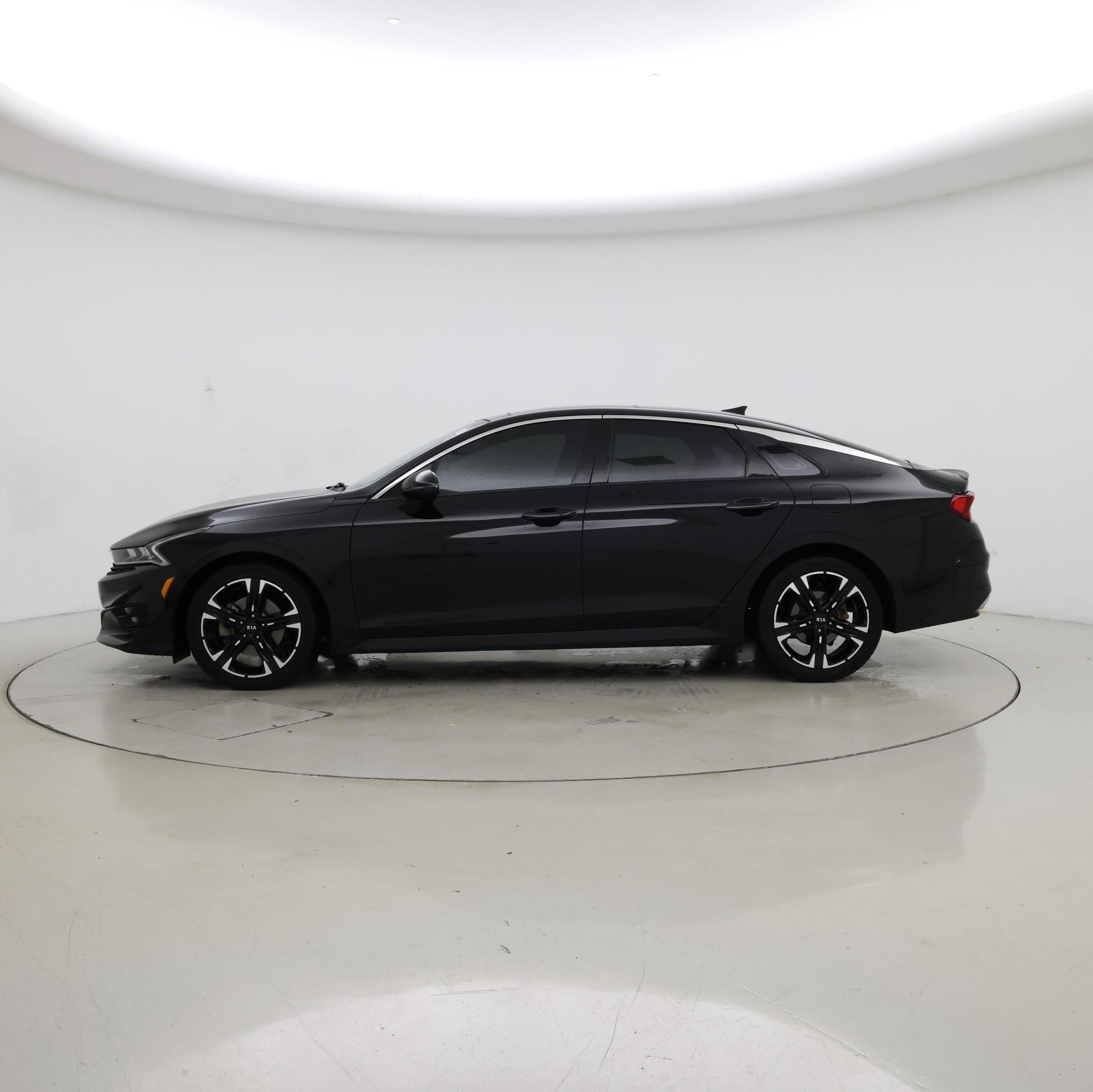 Thumbnail: 2021 Kia K5 - 3