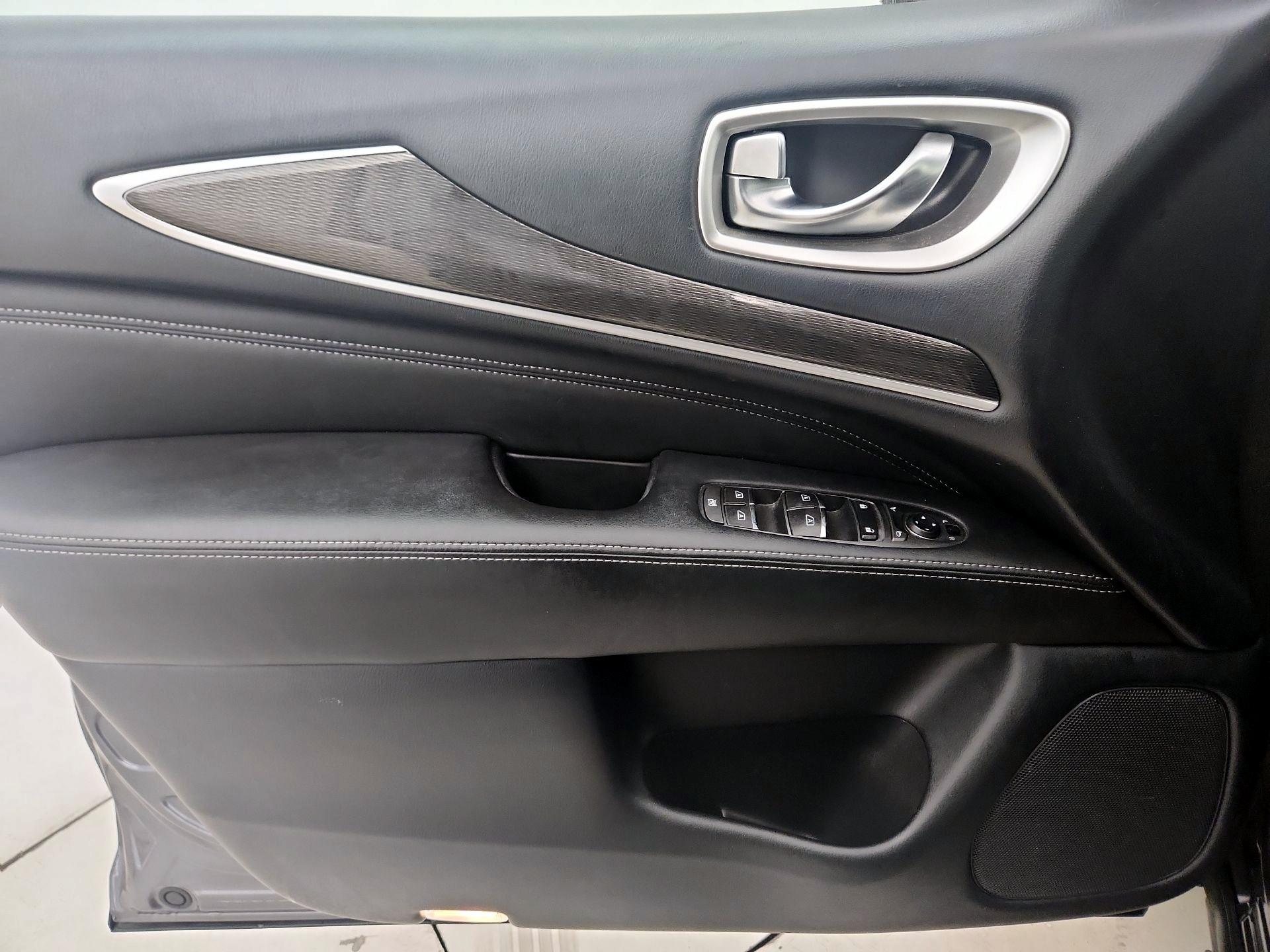 Thumbnail: 2019 INFINITI QX60 - 12