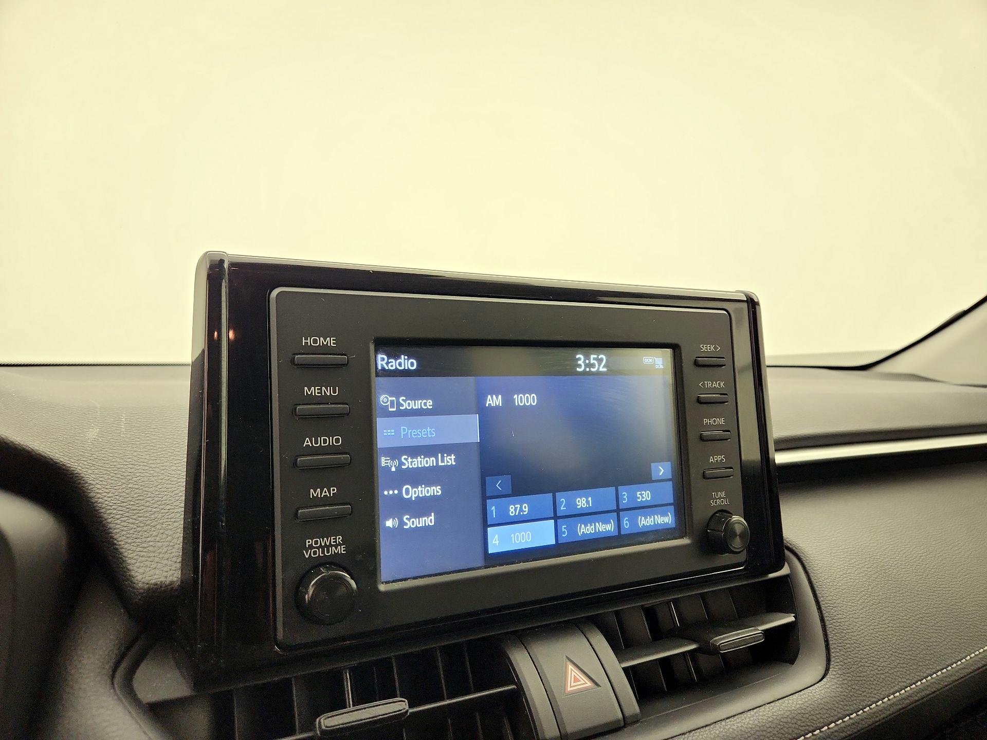 Thumbnail: 2019 Toyota RAV4 - 15