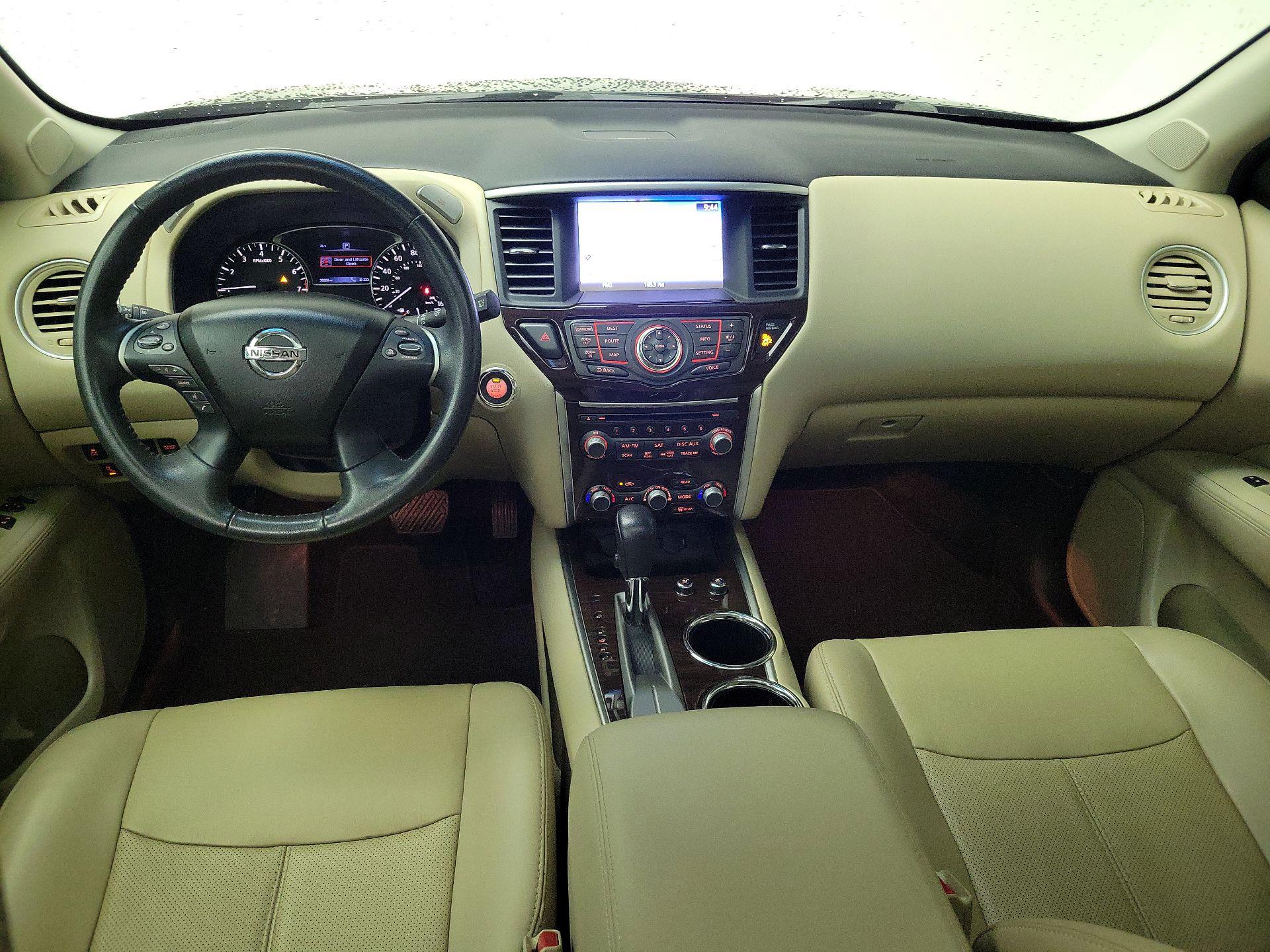 Thumbnail: 2016 Nissan Pathfinder - 9