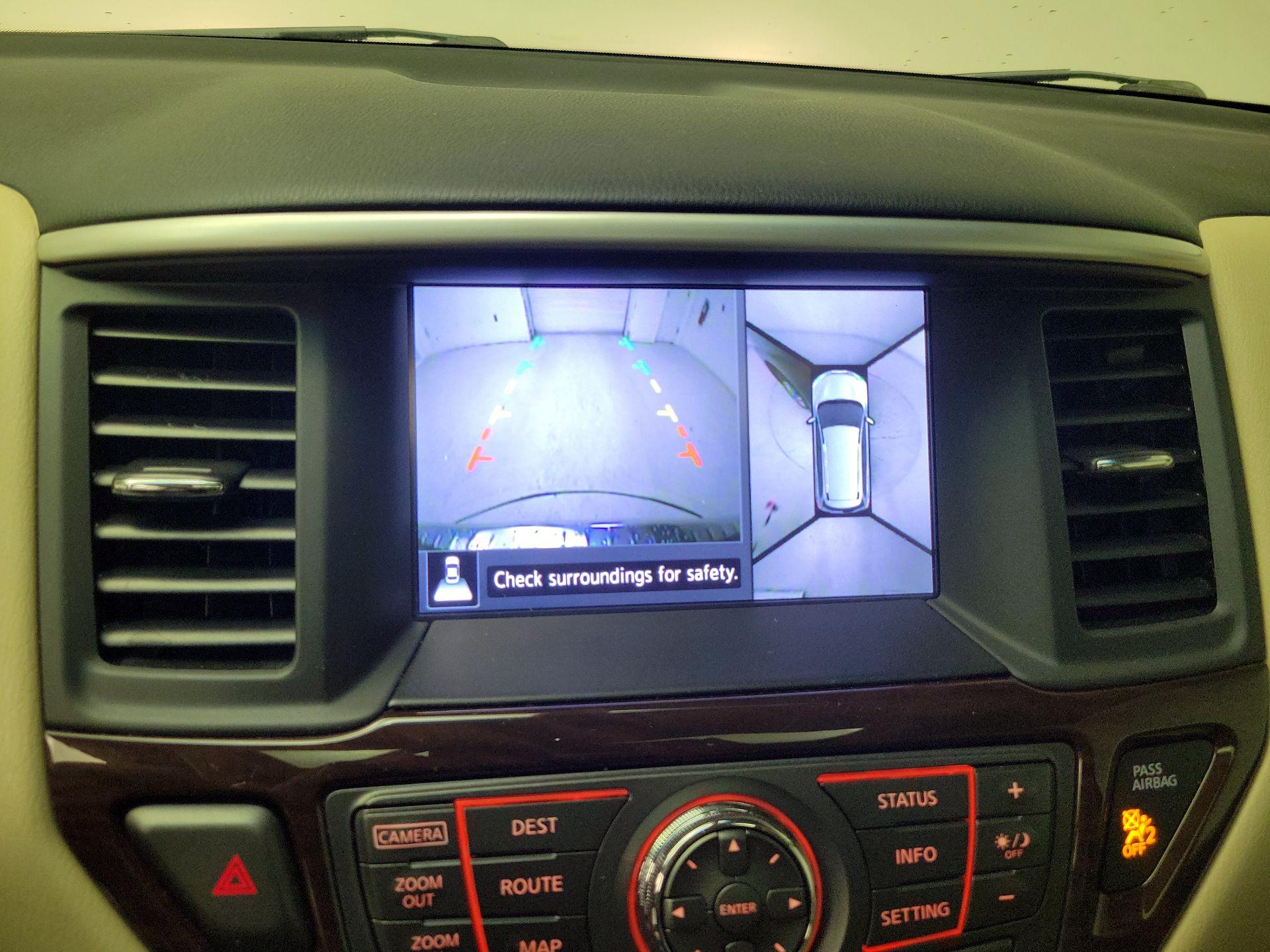 Thumbnail: 2016 Nissan Pathfinder - 15