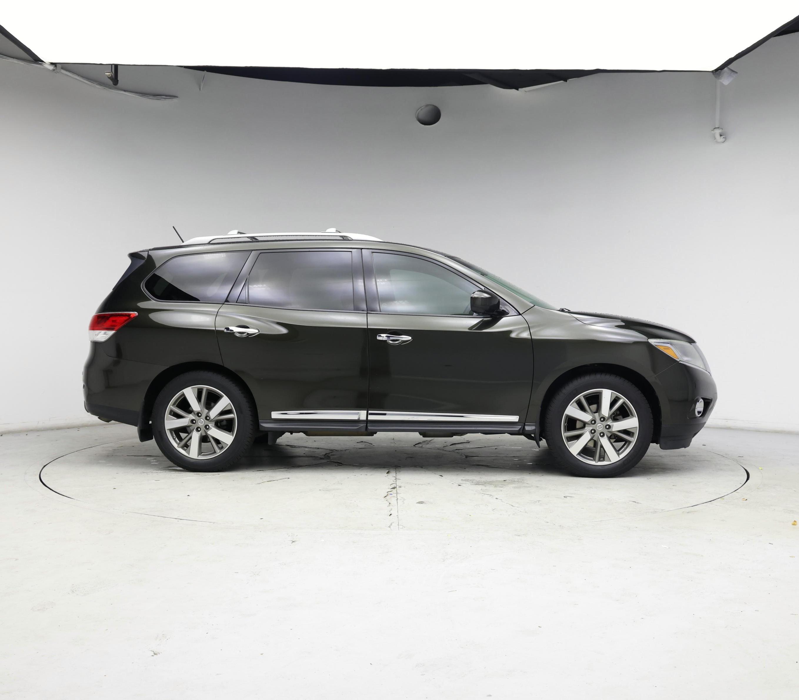Thumbnail: 2016 Nissan Pathfinder - 7