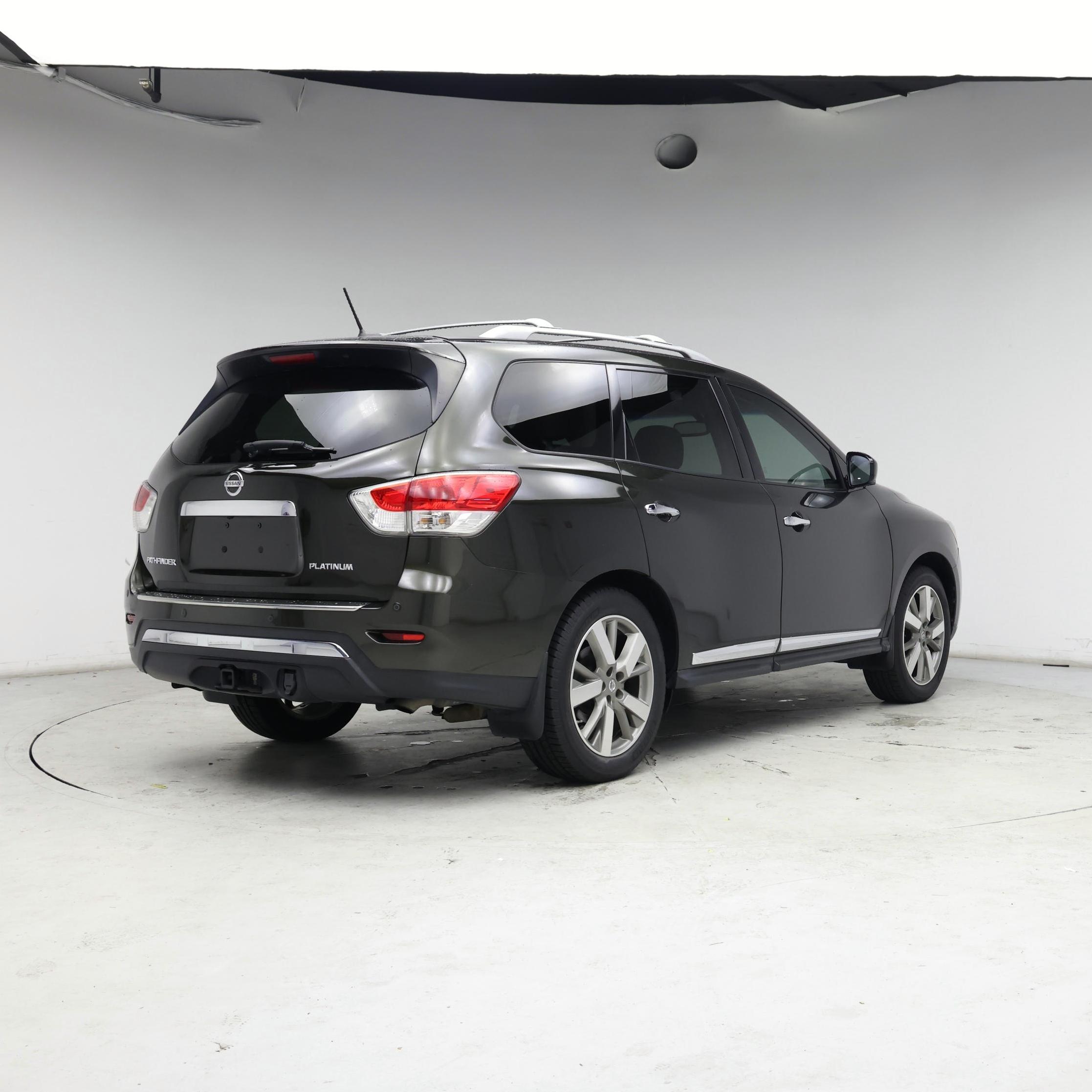 Thumbnail: 2016 Nissan Pathfinder - 8