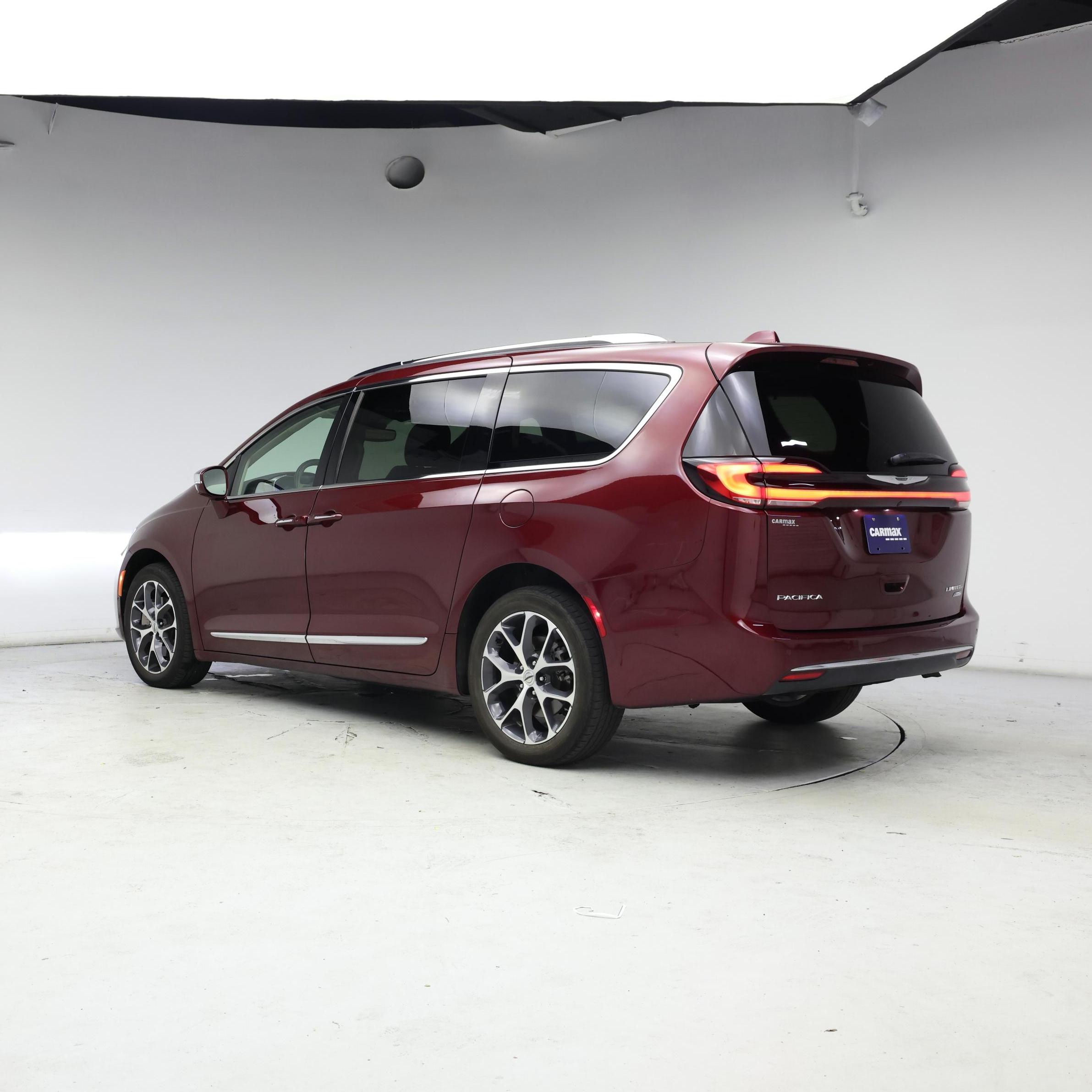 Thumbnail: 2021 Chrysler Pacifica - 2