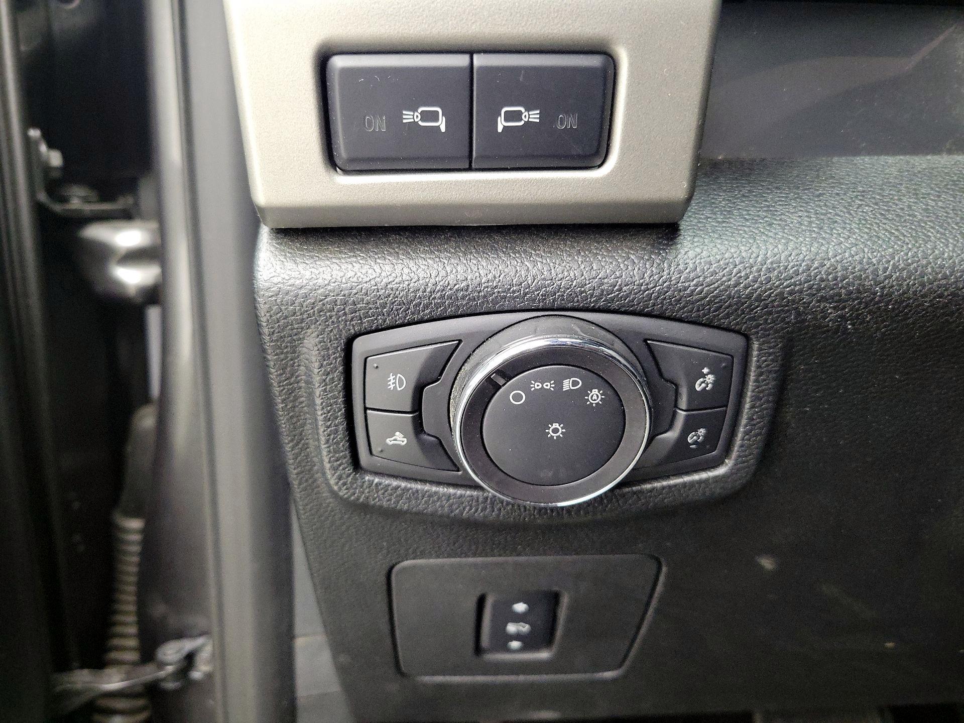 Thumbnail: 2015 Ford F-150 - 13