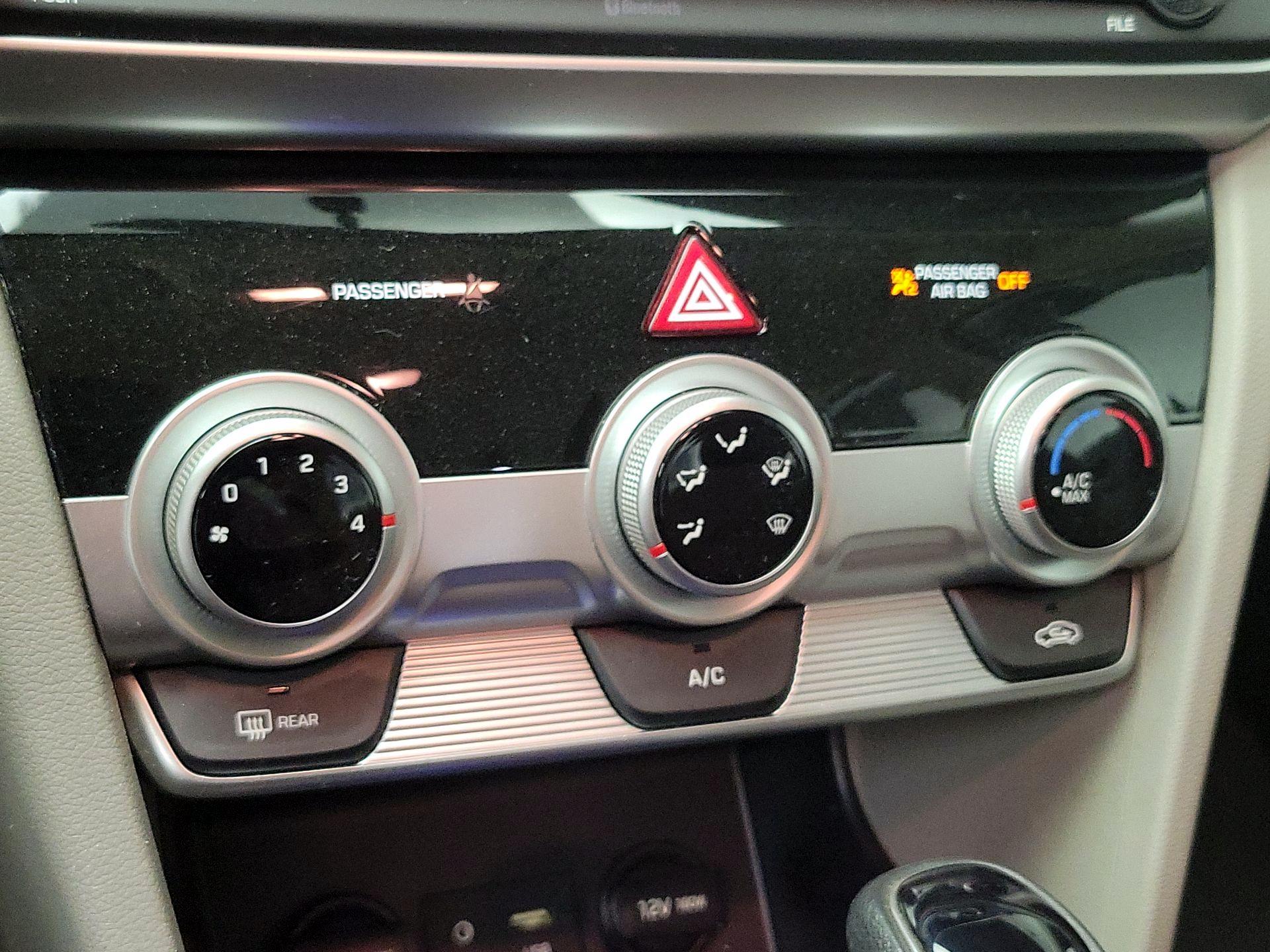 Thumbnail: 2019 Hyundai Elantra - 16