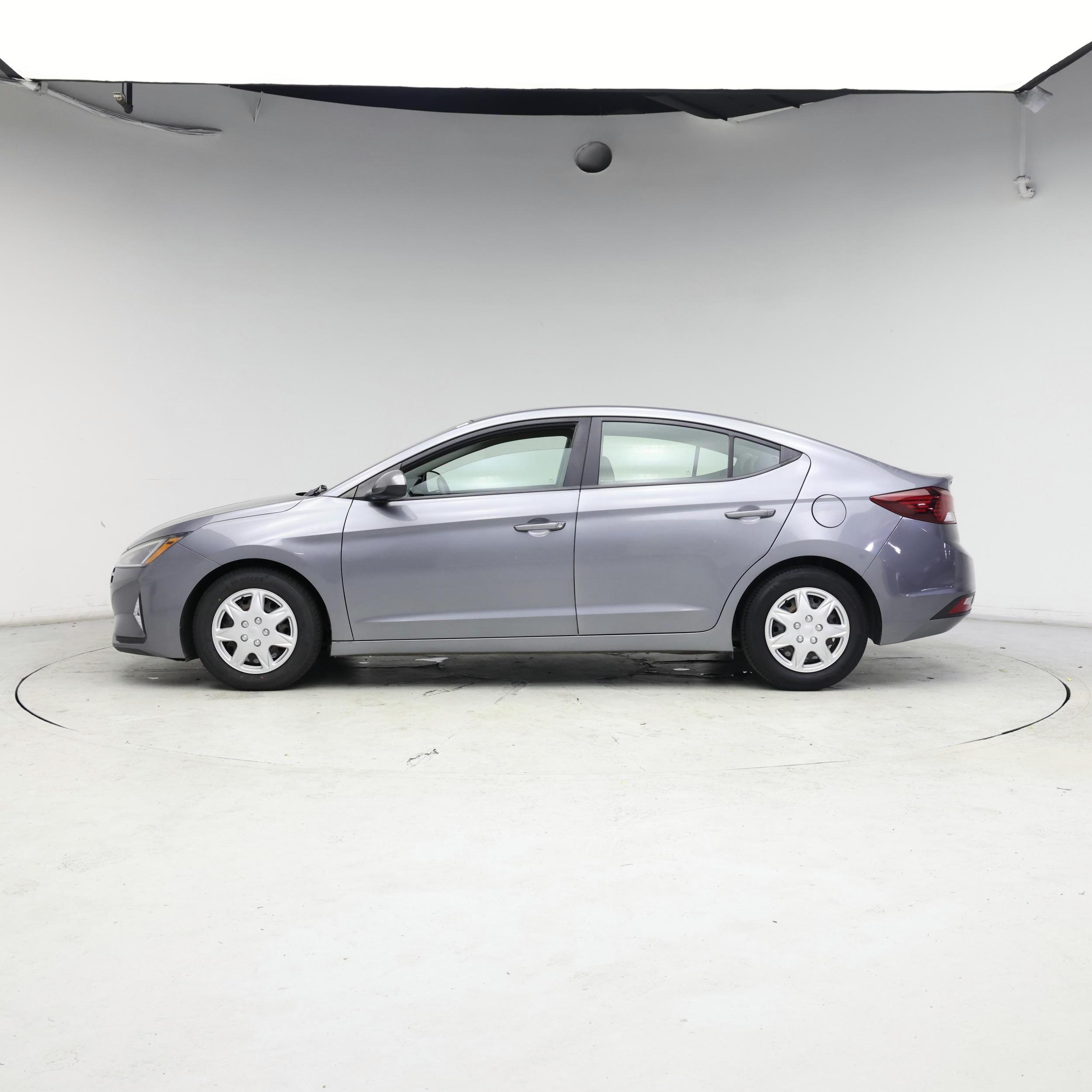 Thumbnail: 2019 Hyundai Elantra - 3
