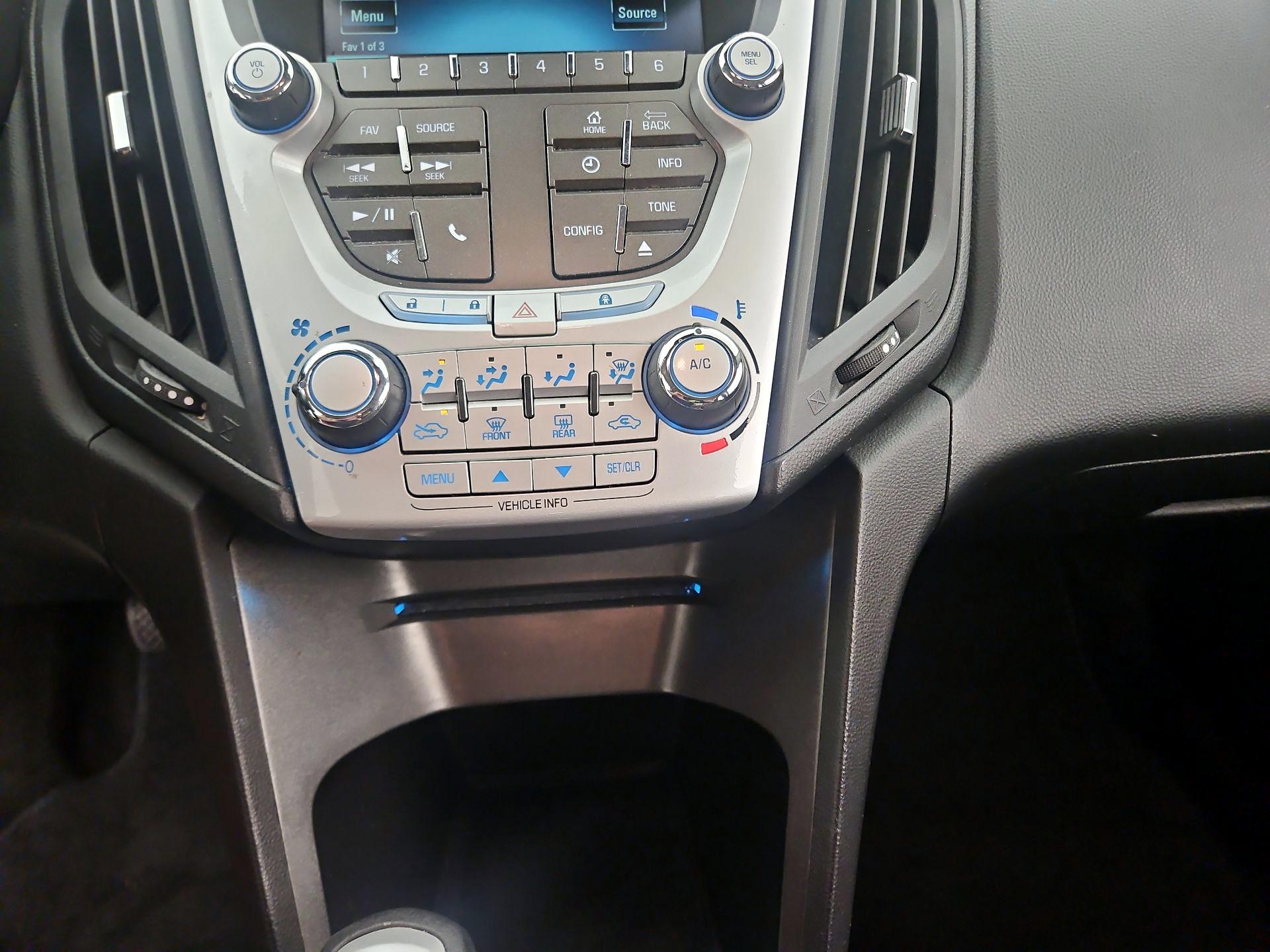 Thumbnail: 2015 Chevrolet Equinox - 16