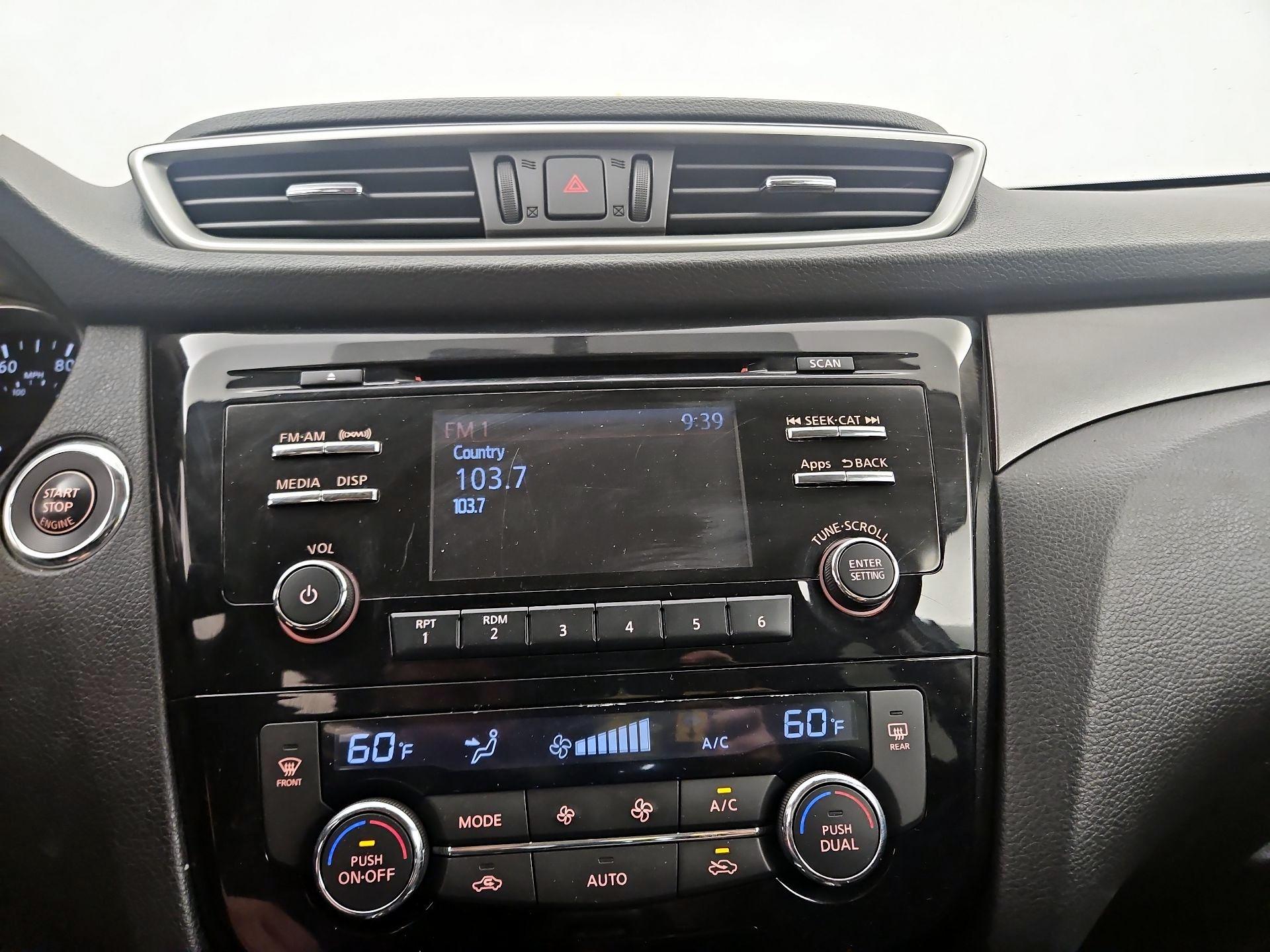 Thumbnail: 2014 Nissan Rogue - 15